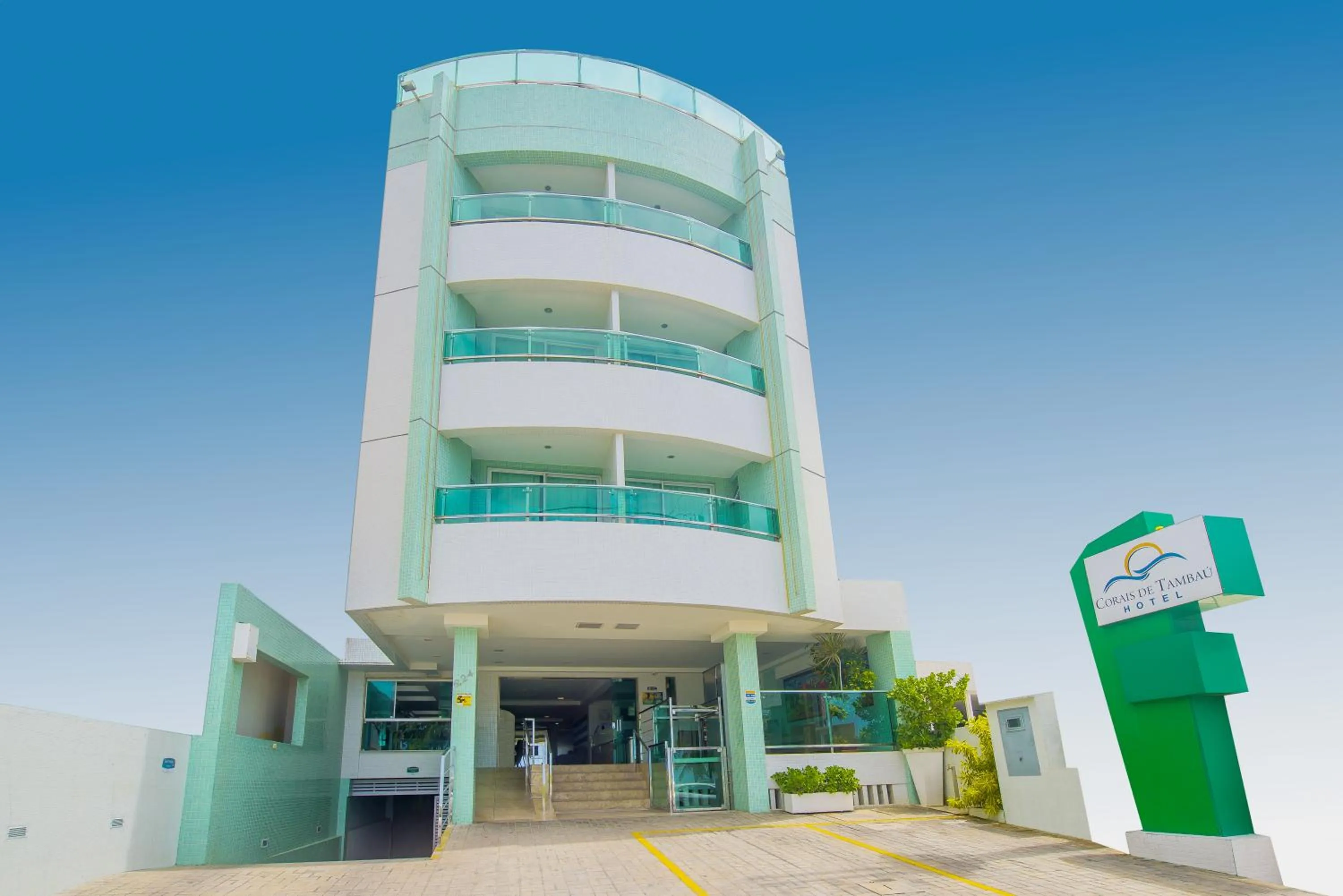 Facade/entrance in Hotel Corais de Tambau