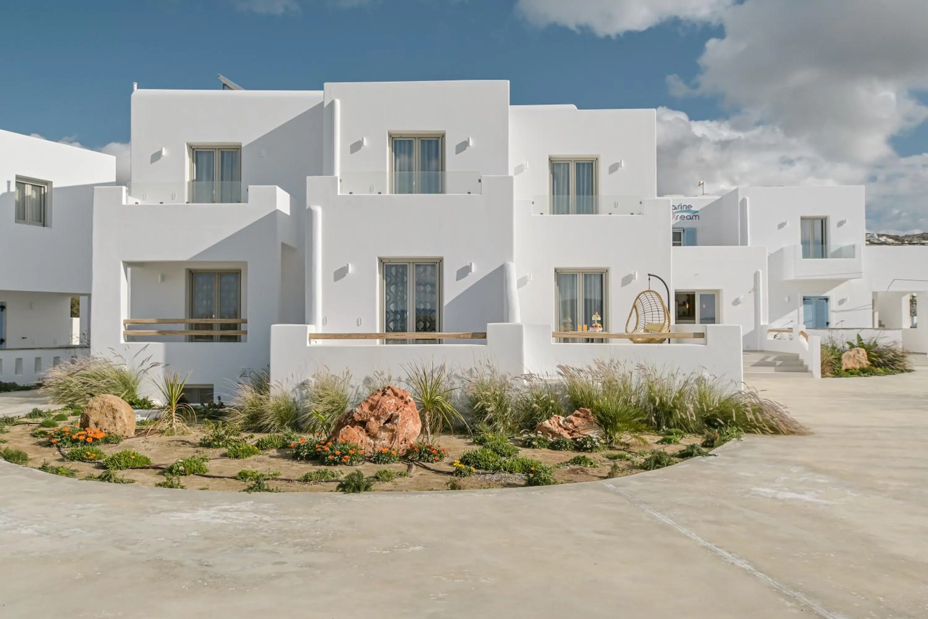 Property building in Marine Dream