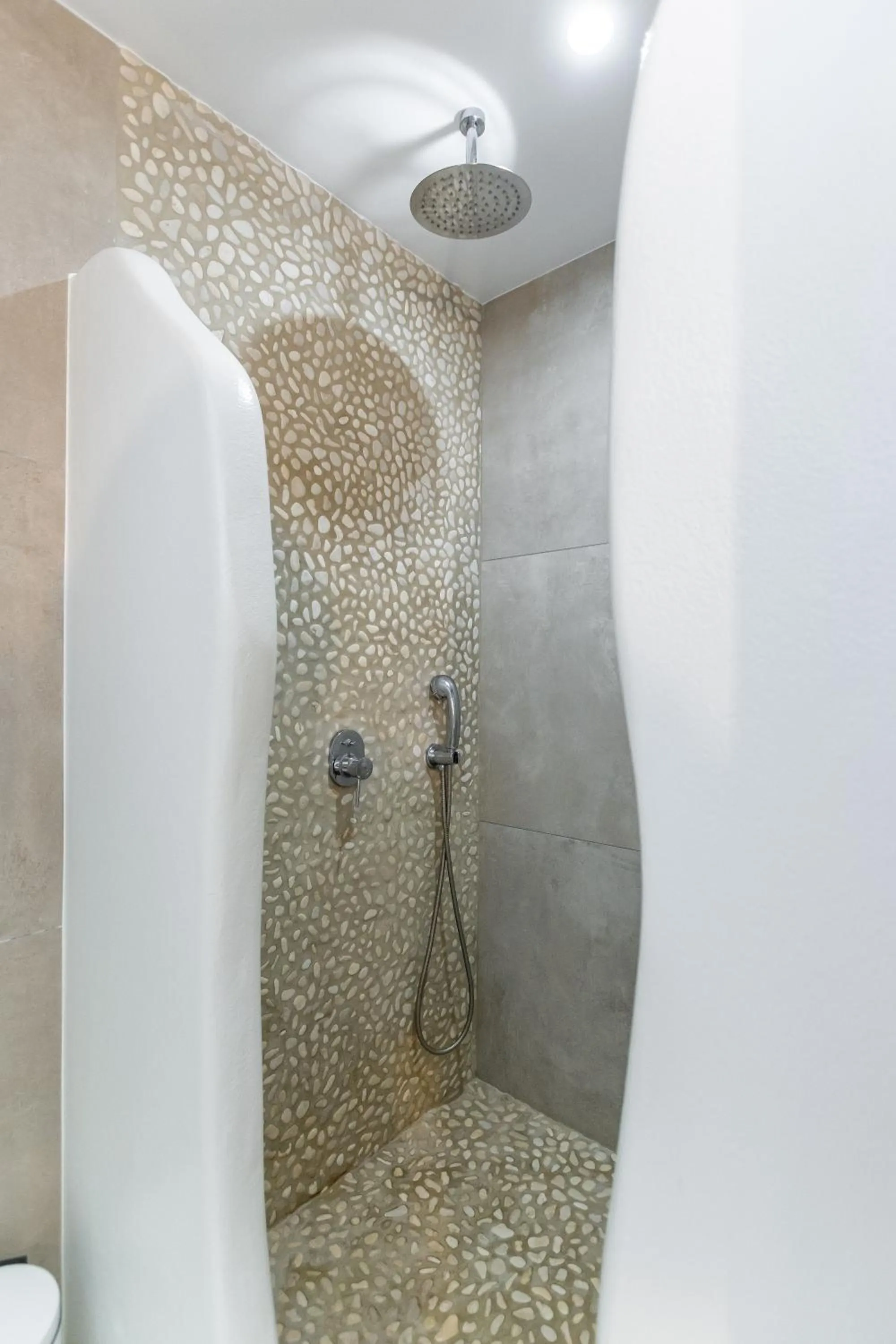 Shower in Marine Dream