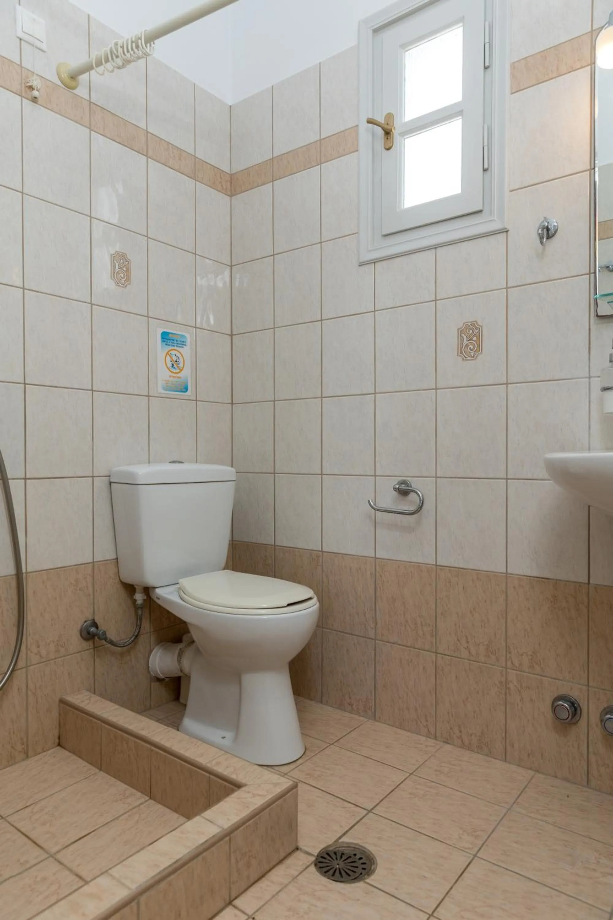 Shower in Marine Dream