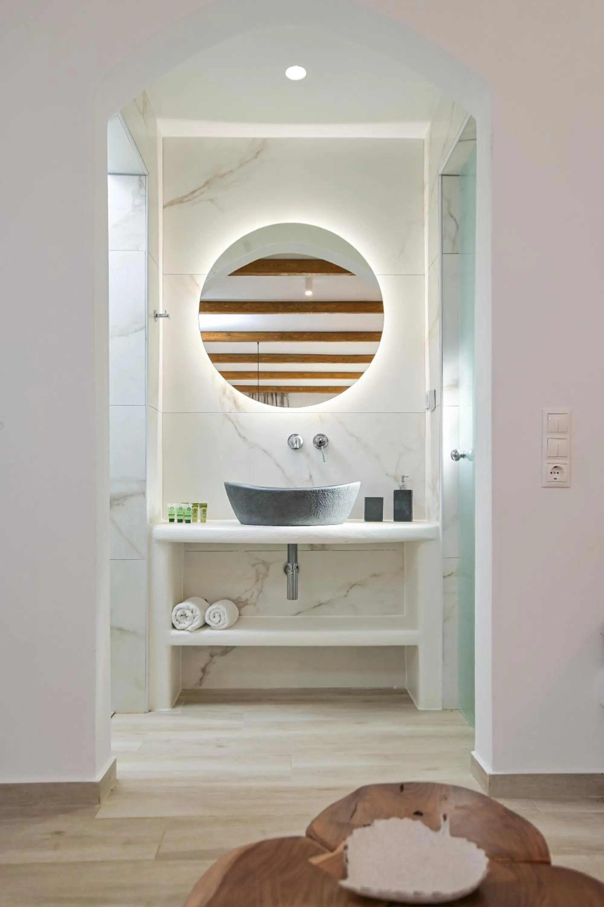 Shower in Marine Dream