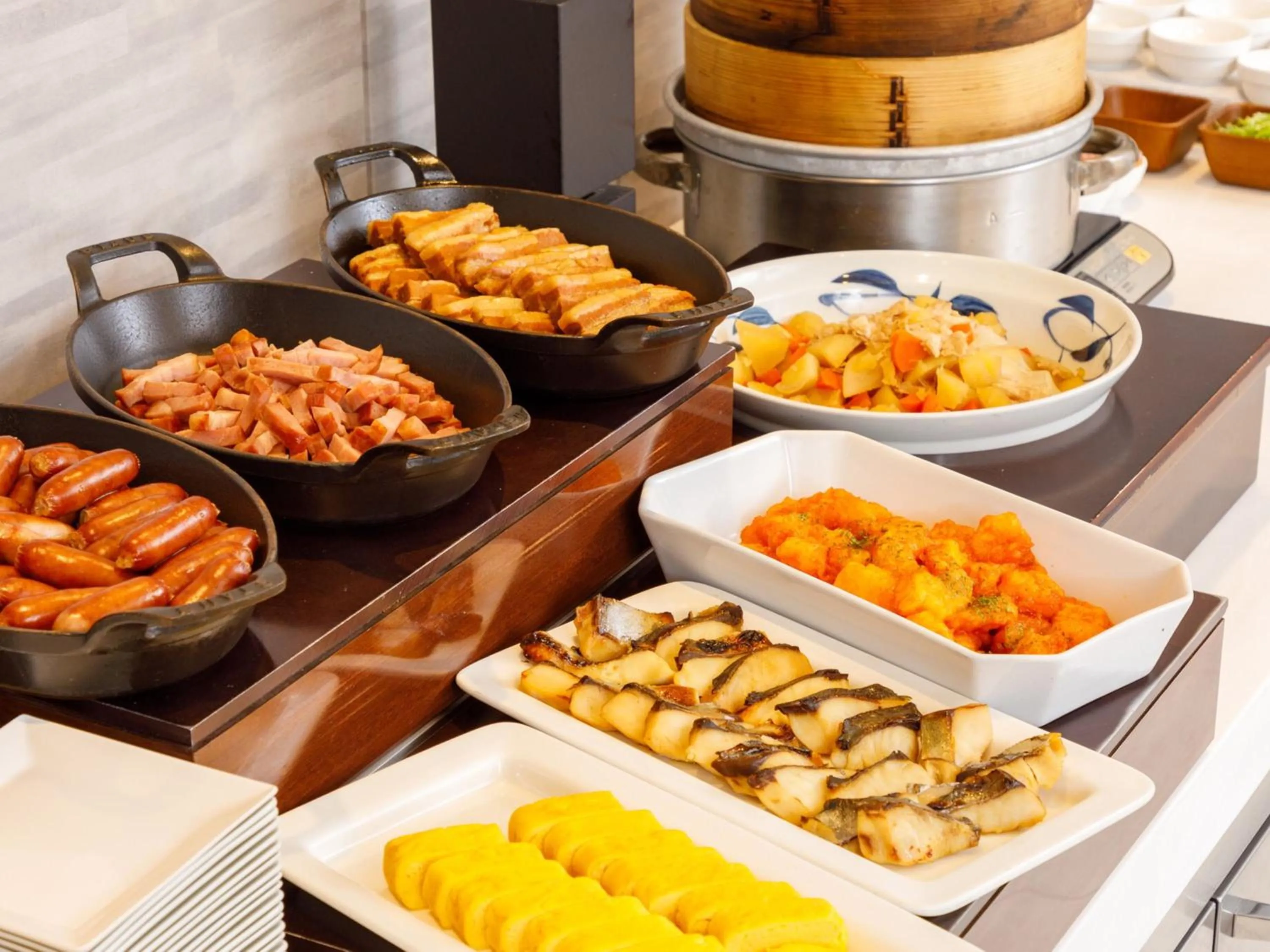 Buffet breakfast in Nishitetsu Hotel Croom Nagoya