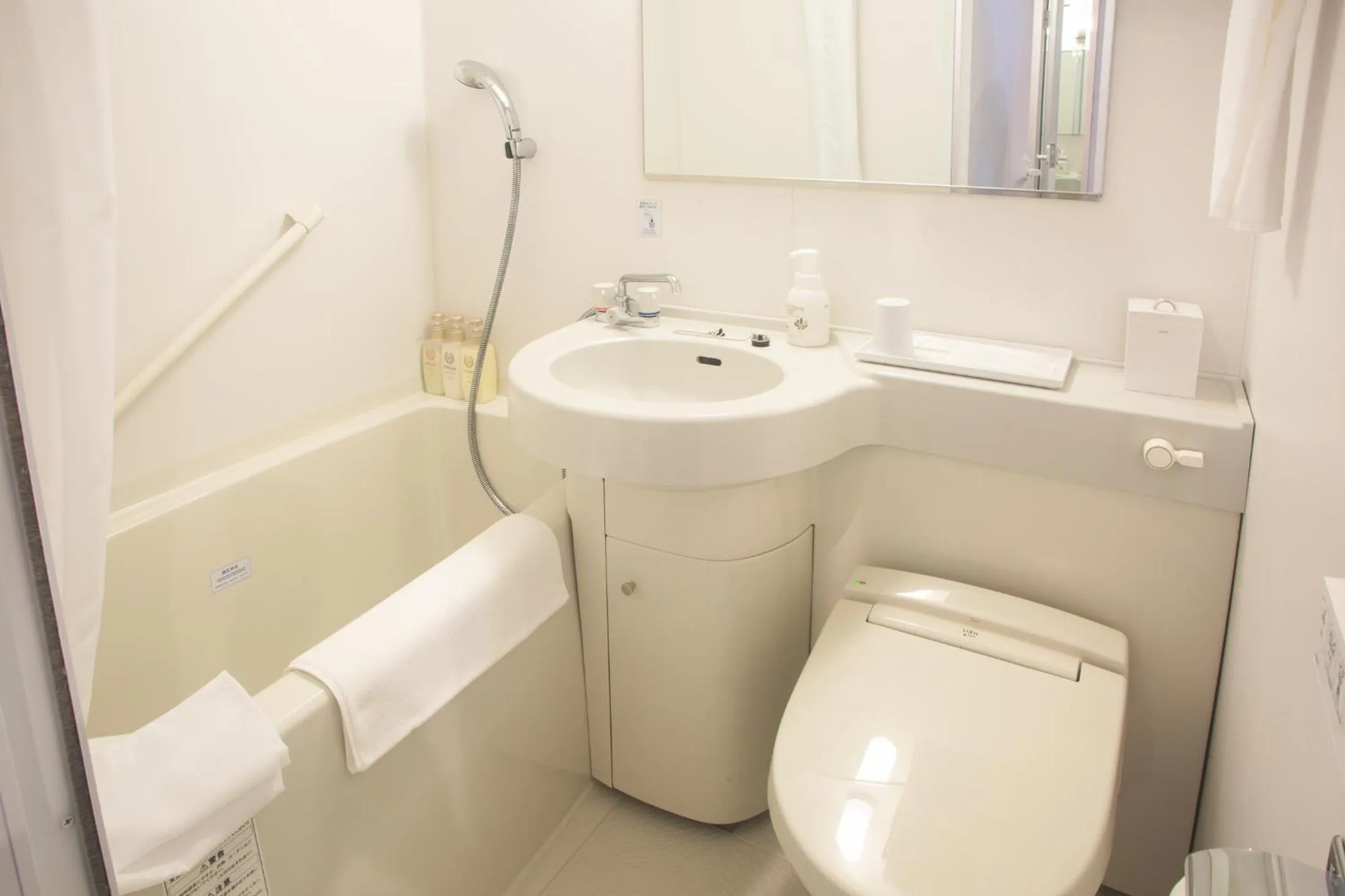 Shower in Kuretake Inn Nankai Sakai-Ekimae