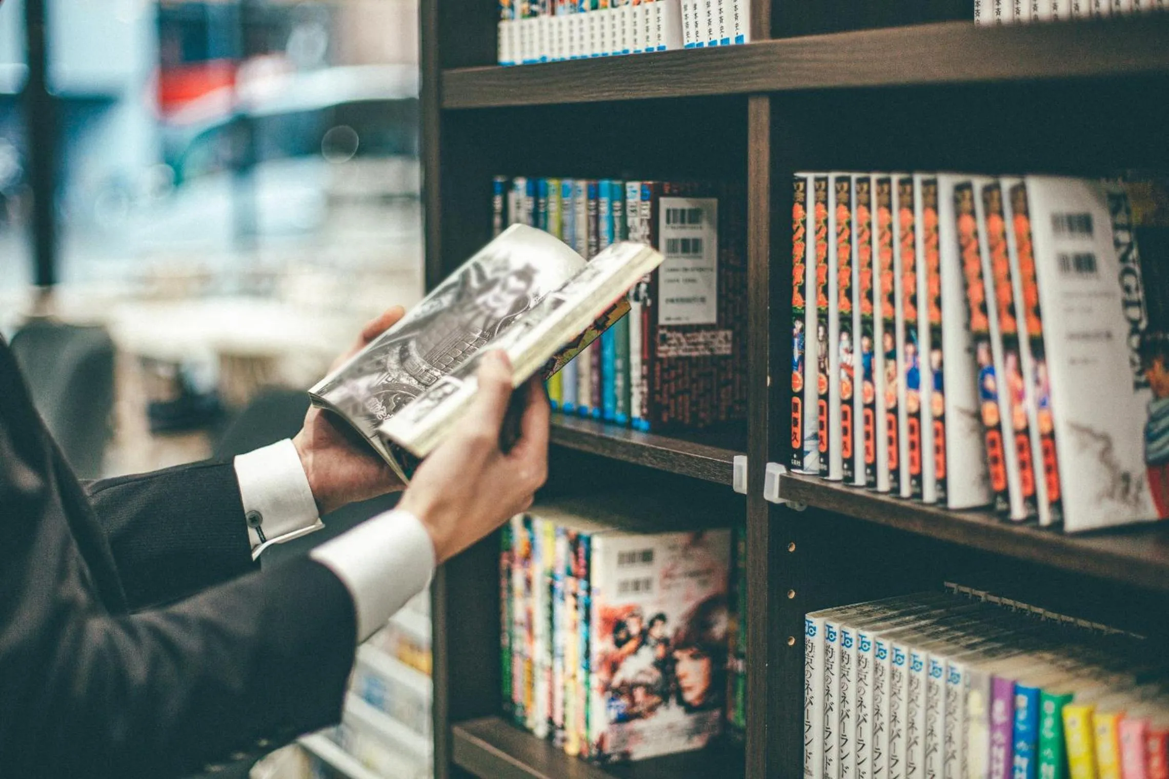 Library in Kuretake Inn Osaka Midousuji Hommachi