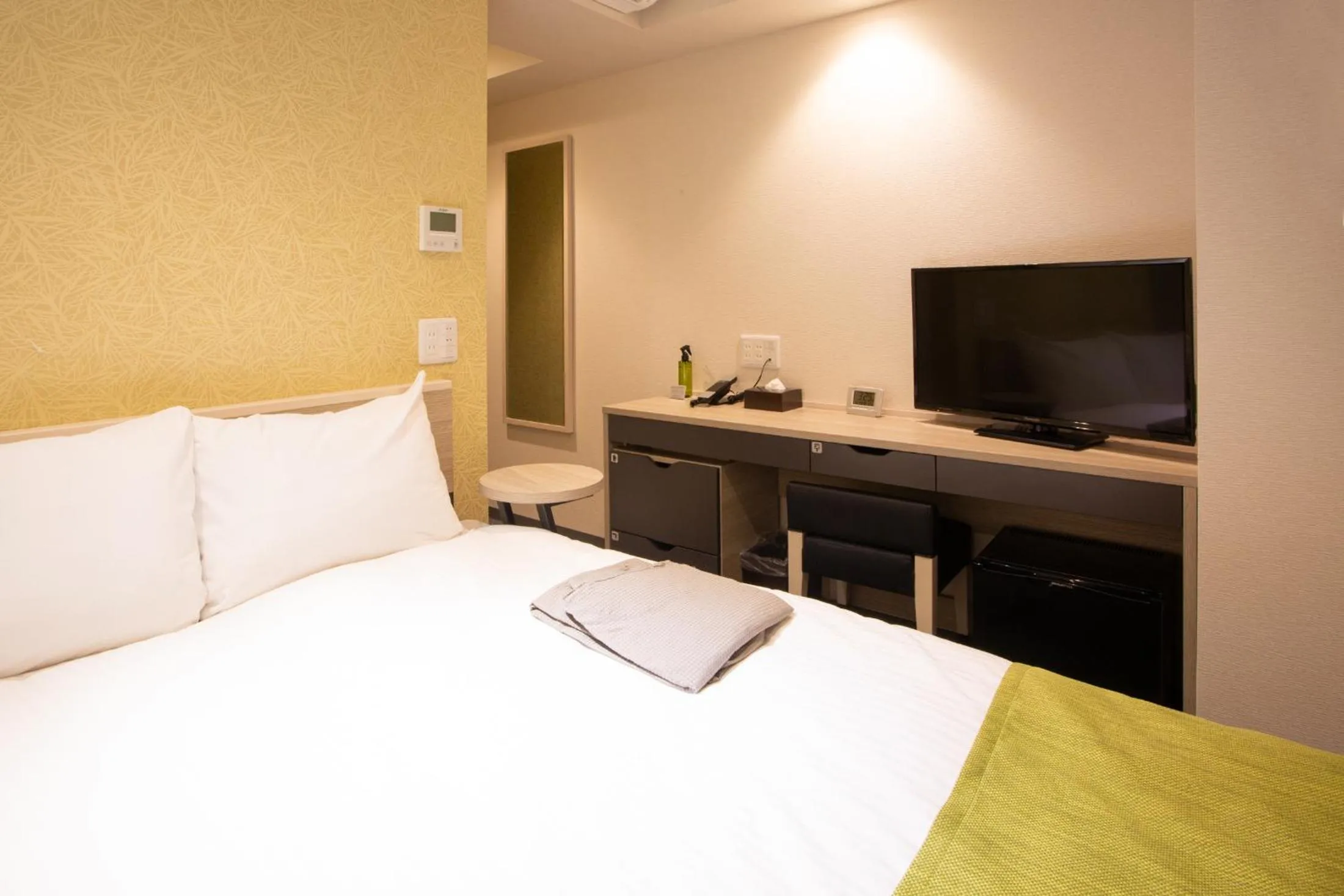 Bedroom, Bed in Kuretake Inn Osaka Midousuji Hommachi