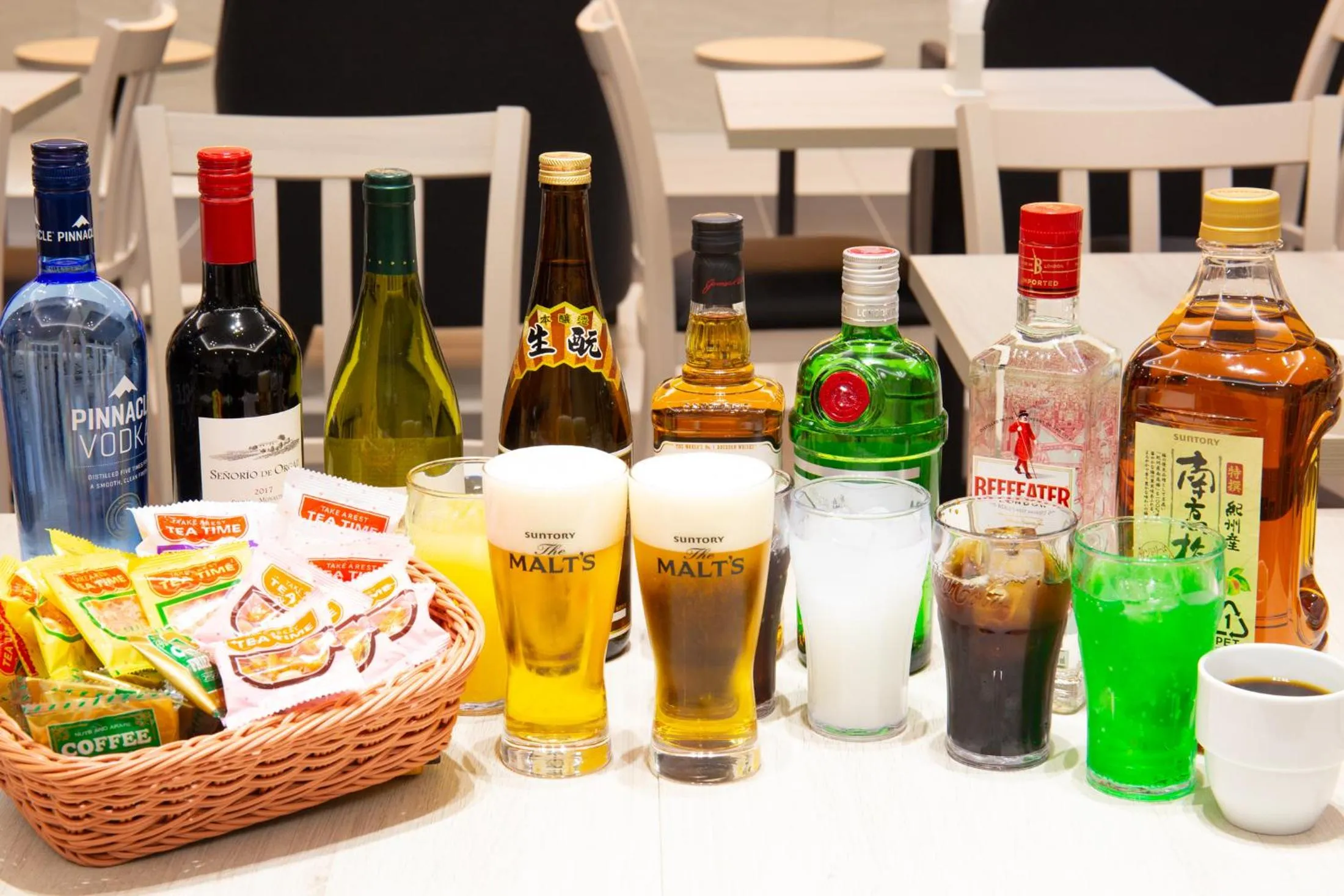 Food and drinks in Kuretake Inn Osaka Midousuji Hommachi