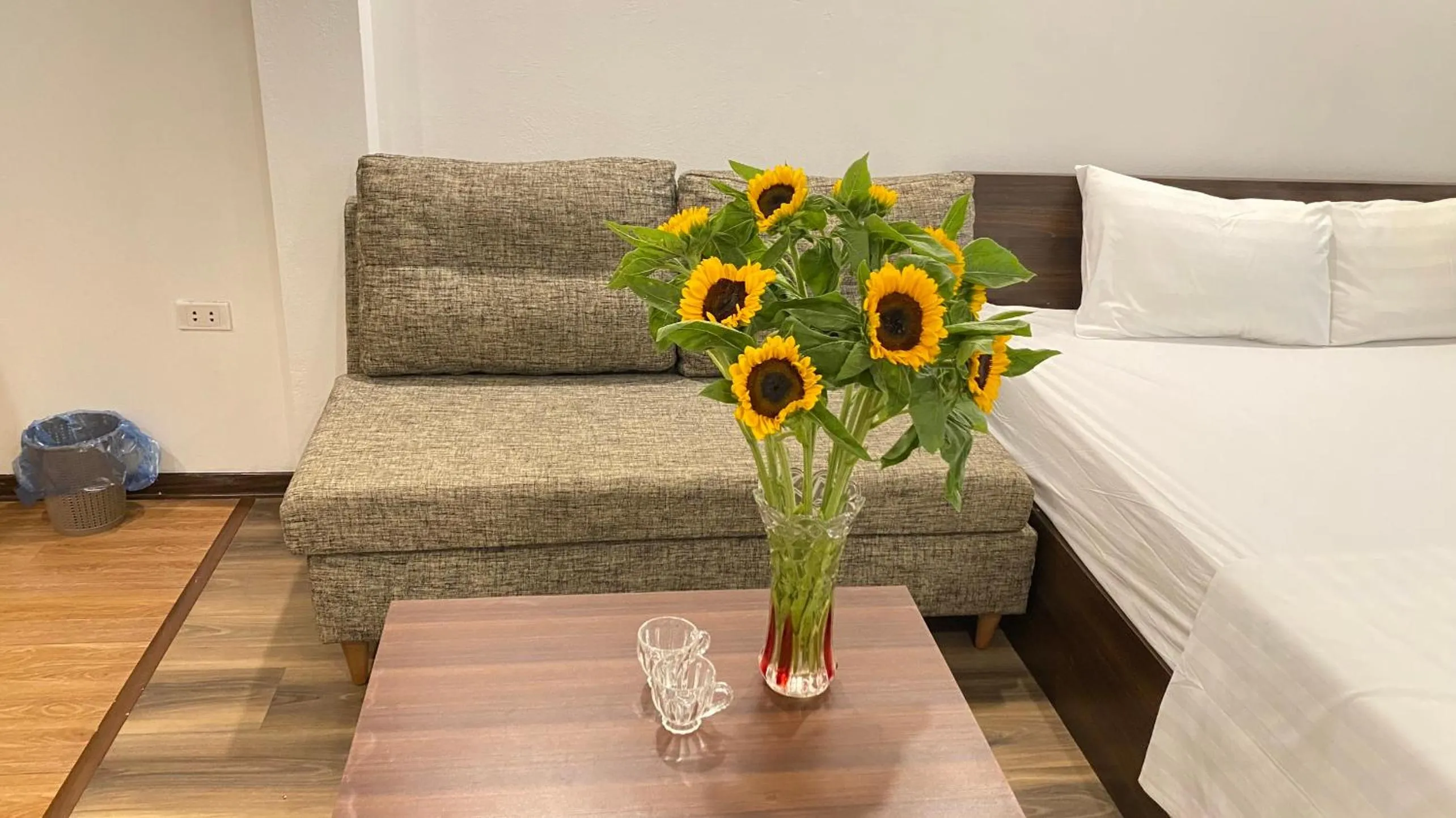 Property building, Bed in Era Ha Yen Apartment