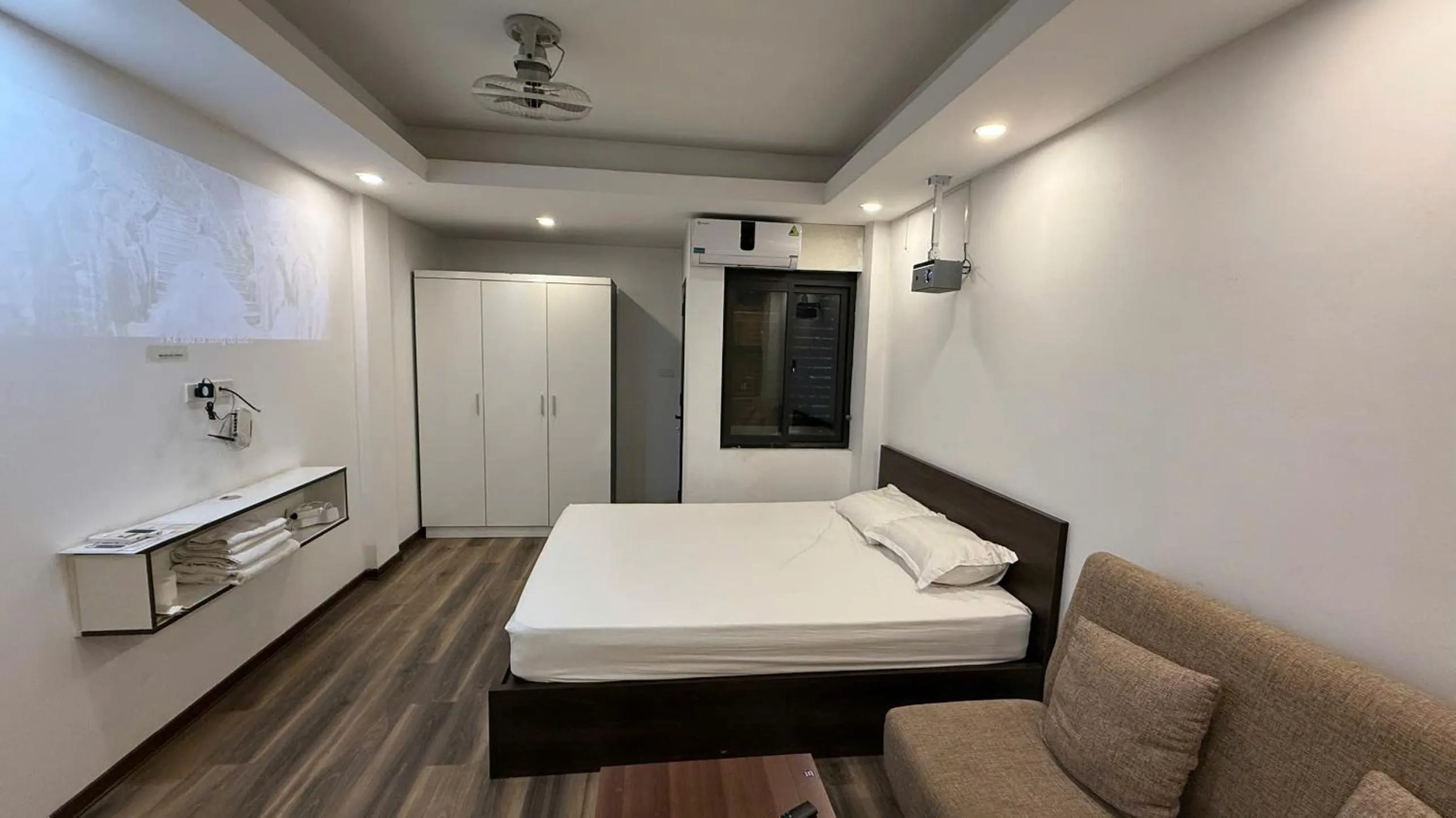 Bed in Era Ha Yen Apartment