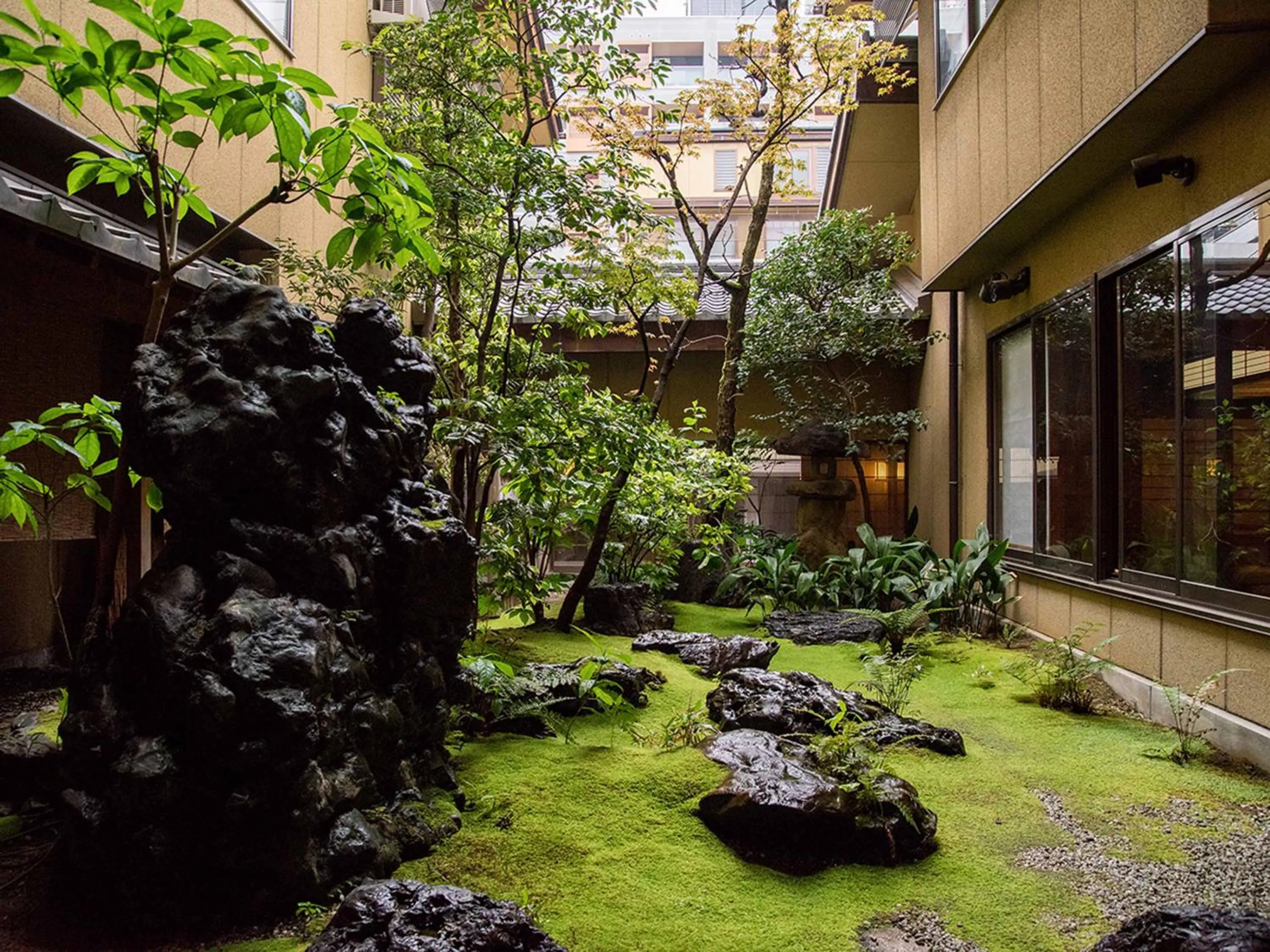 Garden in Yamatoya Besso