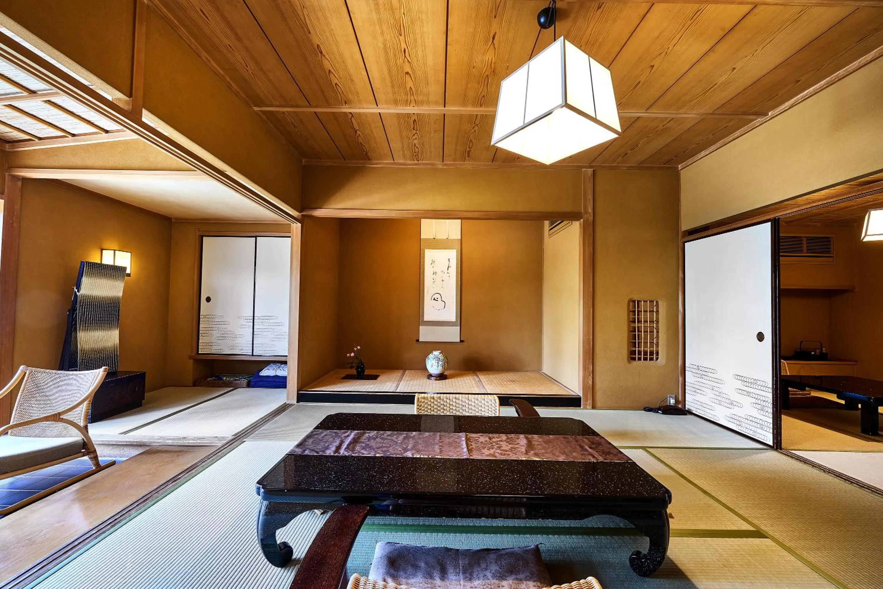 Photo of the whole room, Bed in Yamatoya Besso