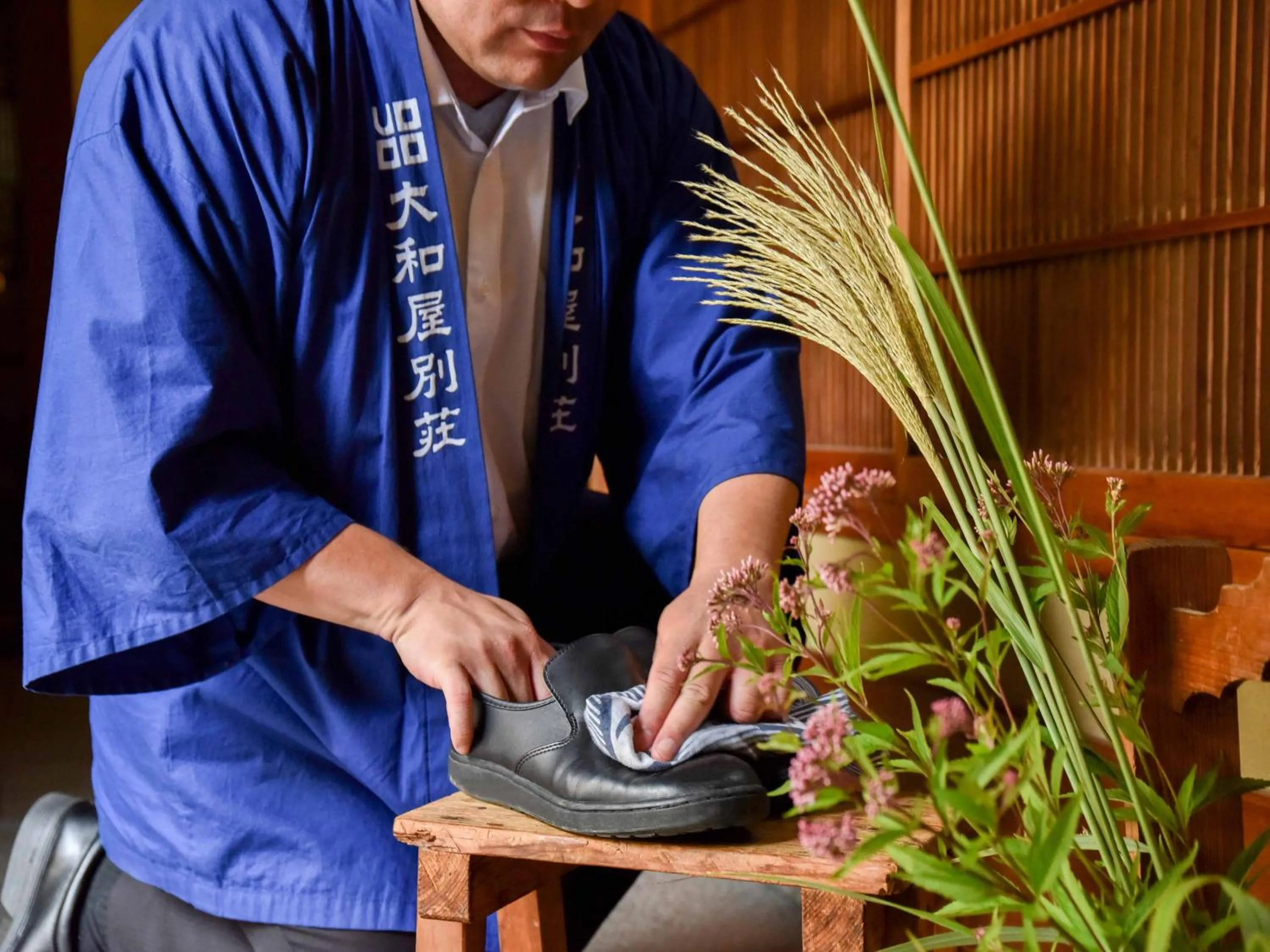 Staff in Yamatoya Besso