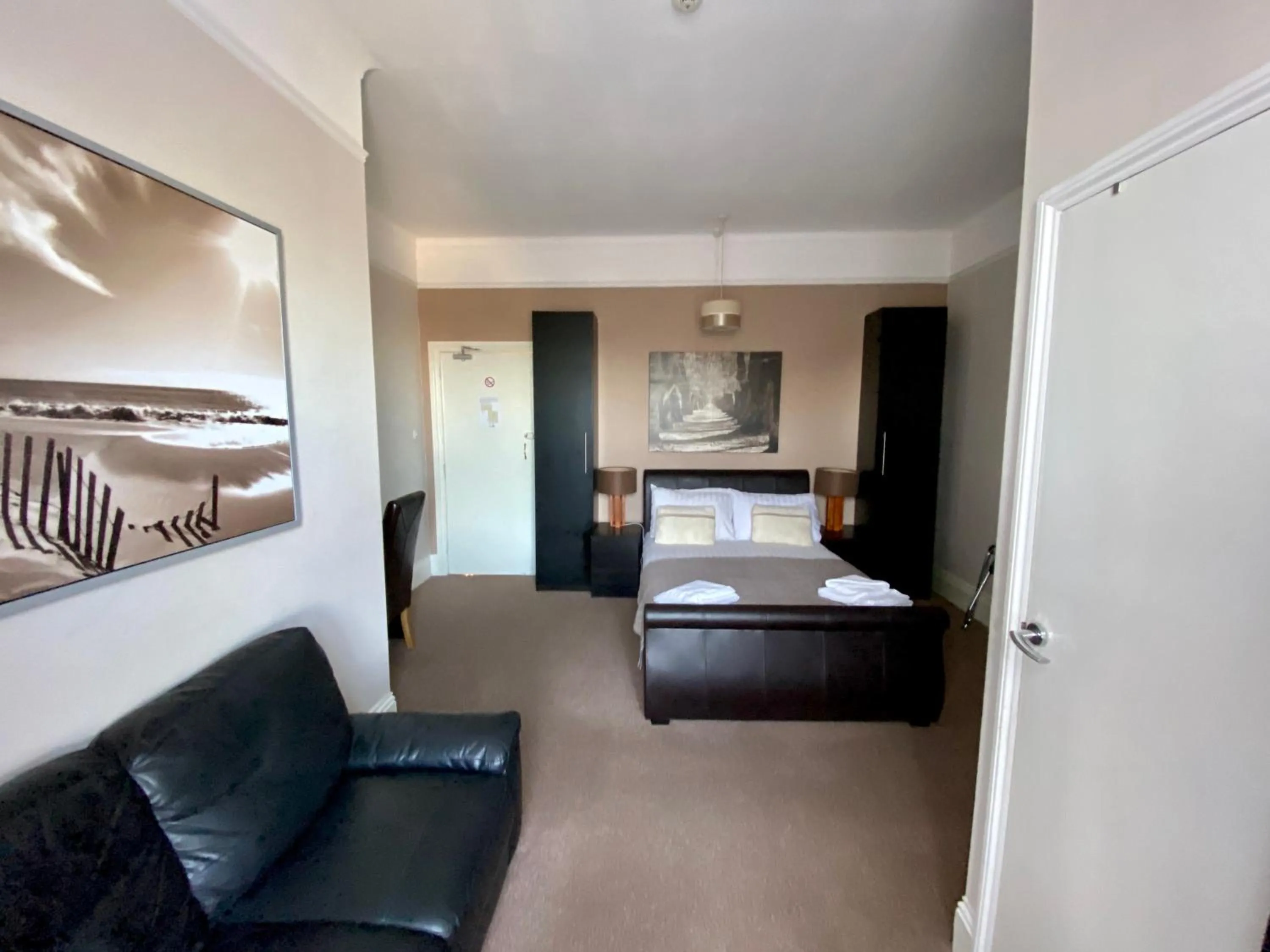 Bed in Somerton Lodge