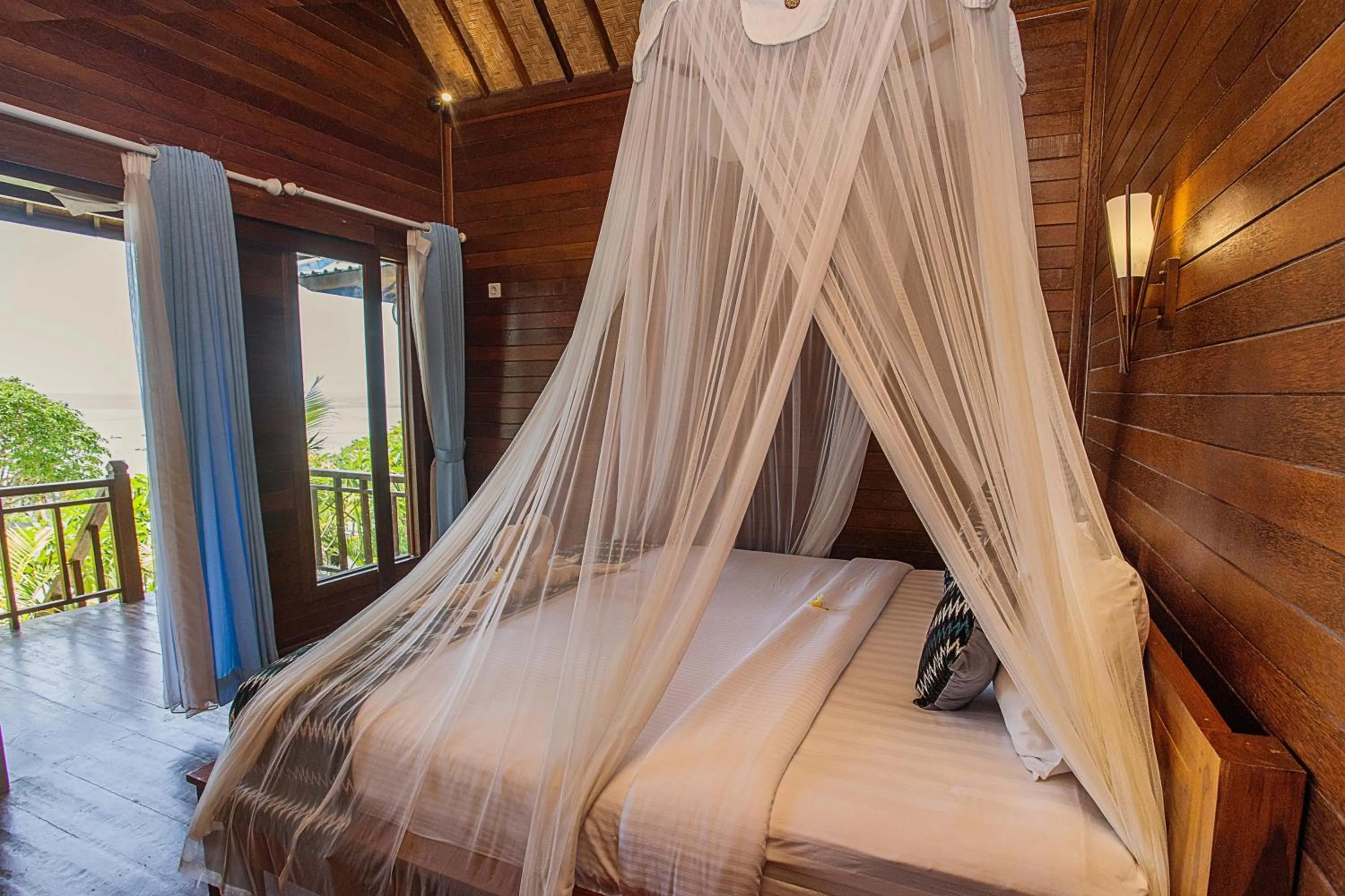 Bed in Tawe Ocean Blue Villa Lembongan