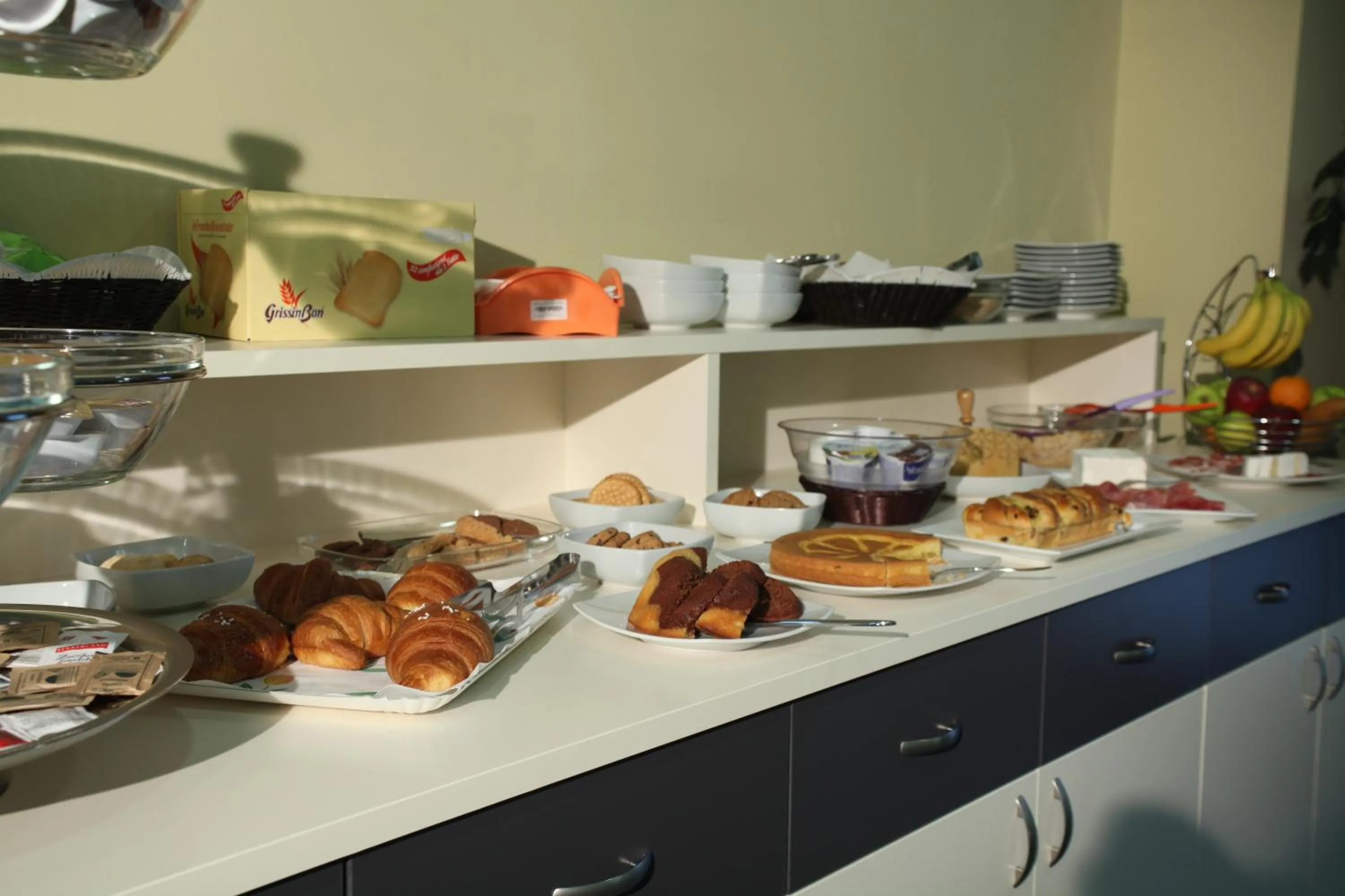 Buffet breakfast in Confidence Hotel Viadana