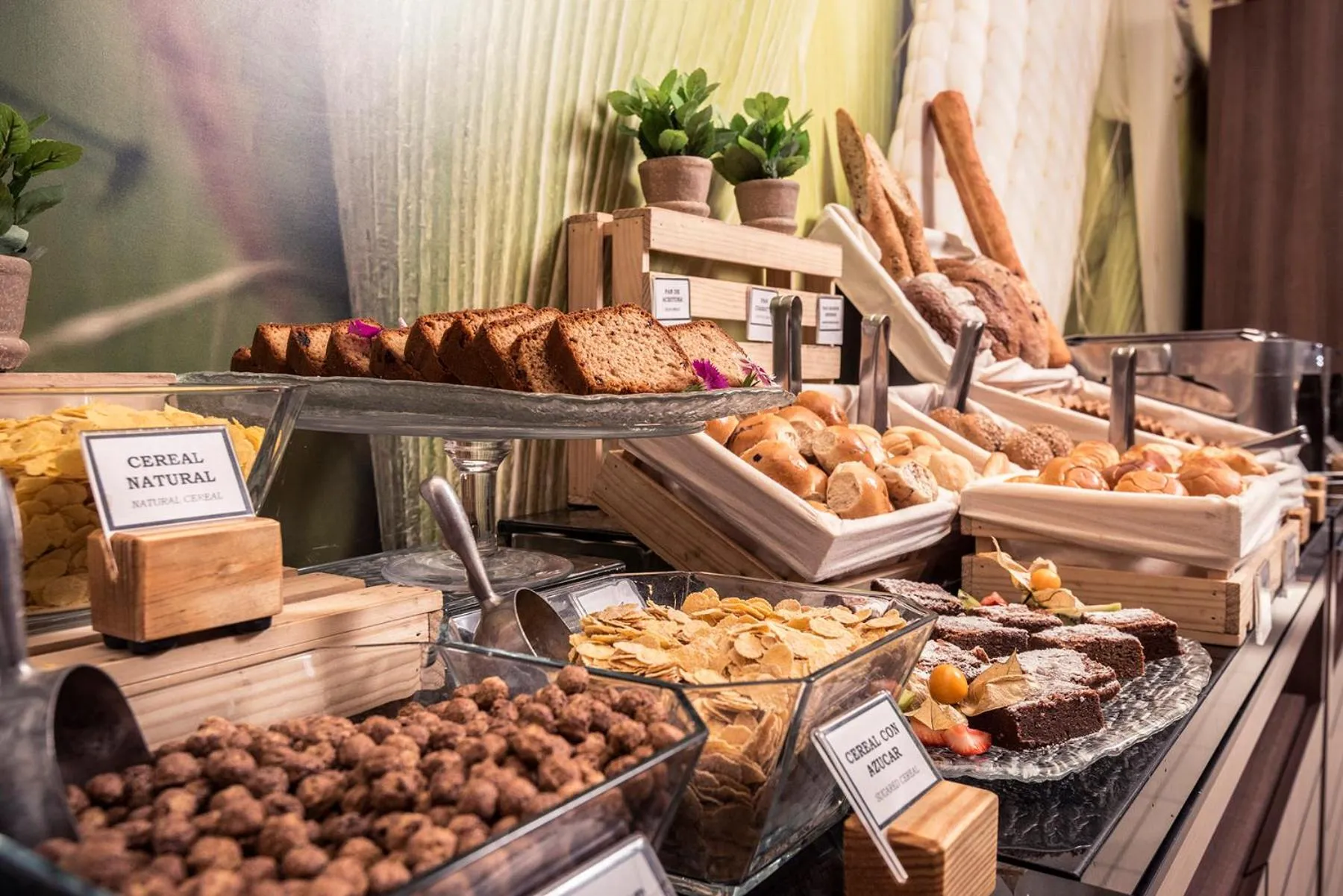 Breakfast in ibis Lima Larco Miraflores