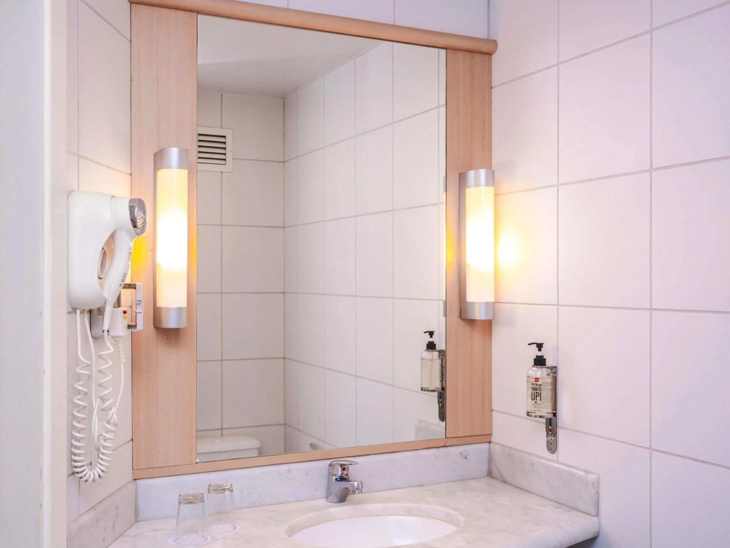 Bedroom in ibis Lima Larco Miraflores