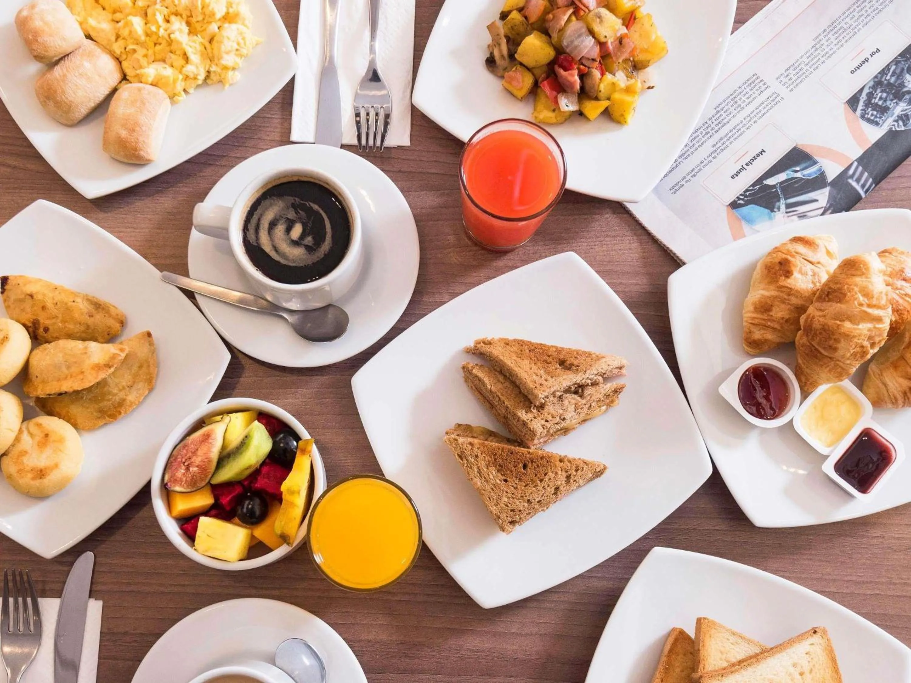 Breakfast in ibis Lima Larco Miraflores