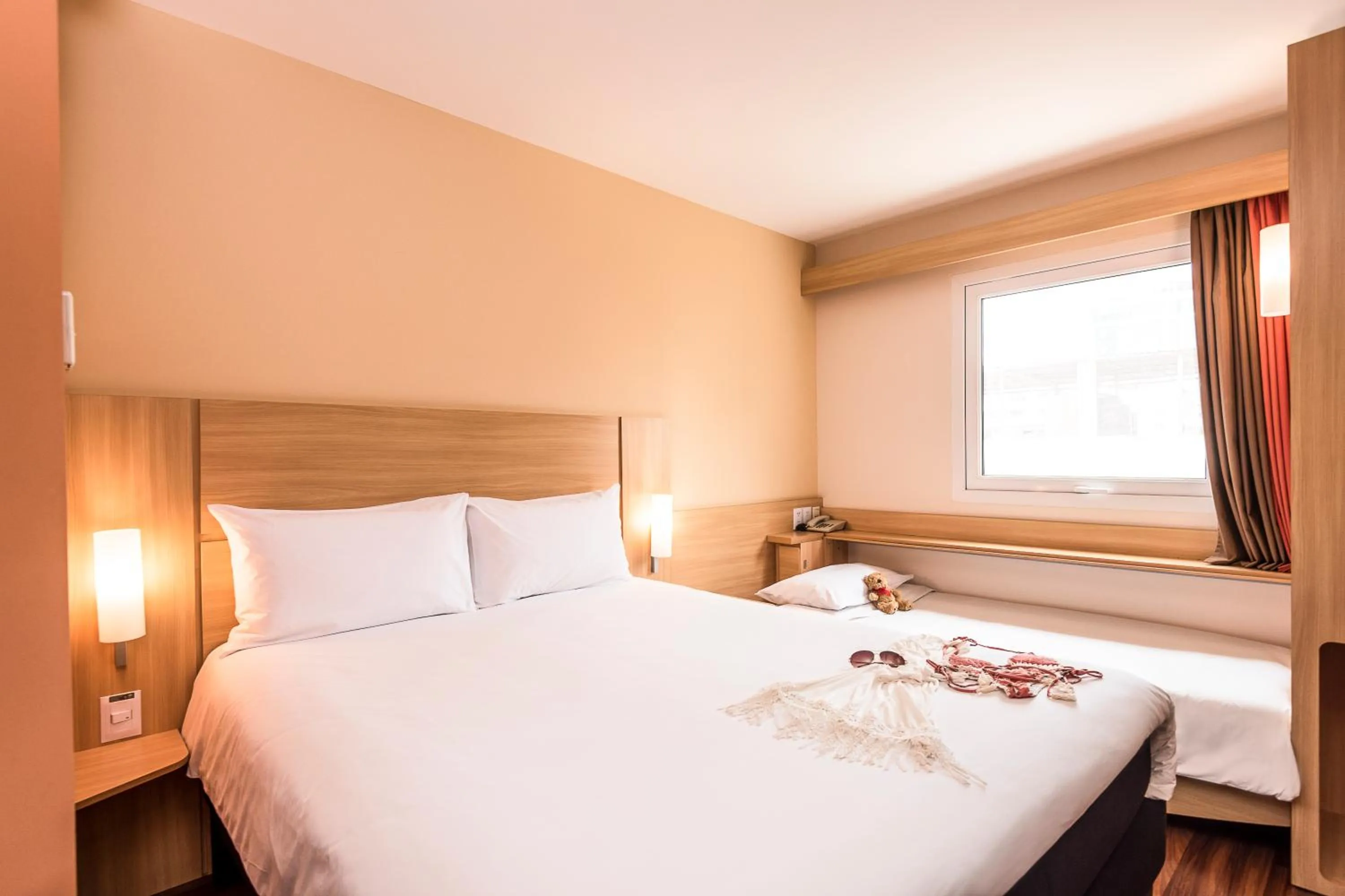 Photo of the whole room, Bed in ibis Lima Larco Miraflores