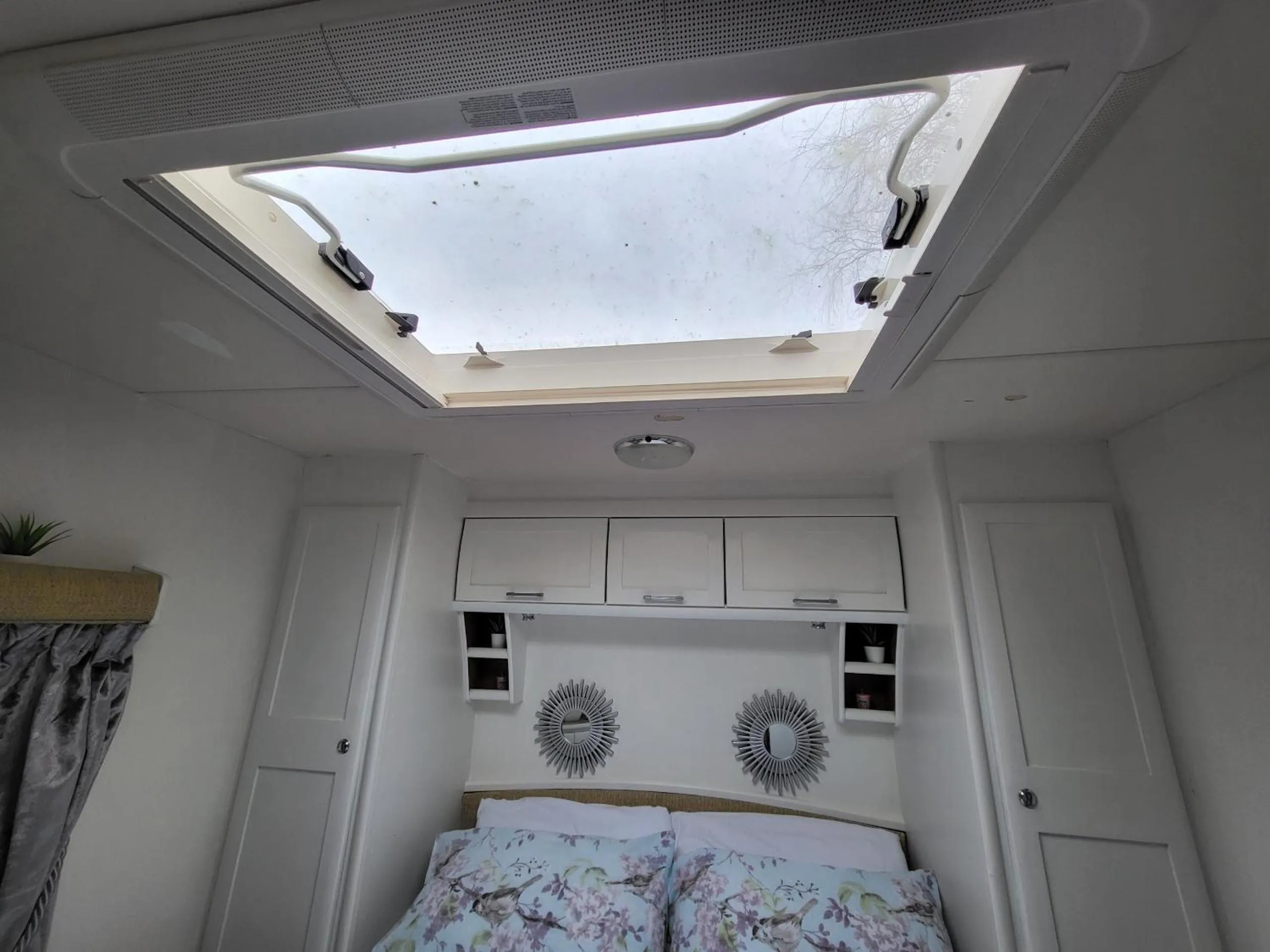 Bedroom, Bed in Glamping with Llamas