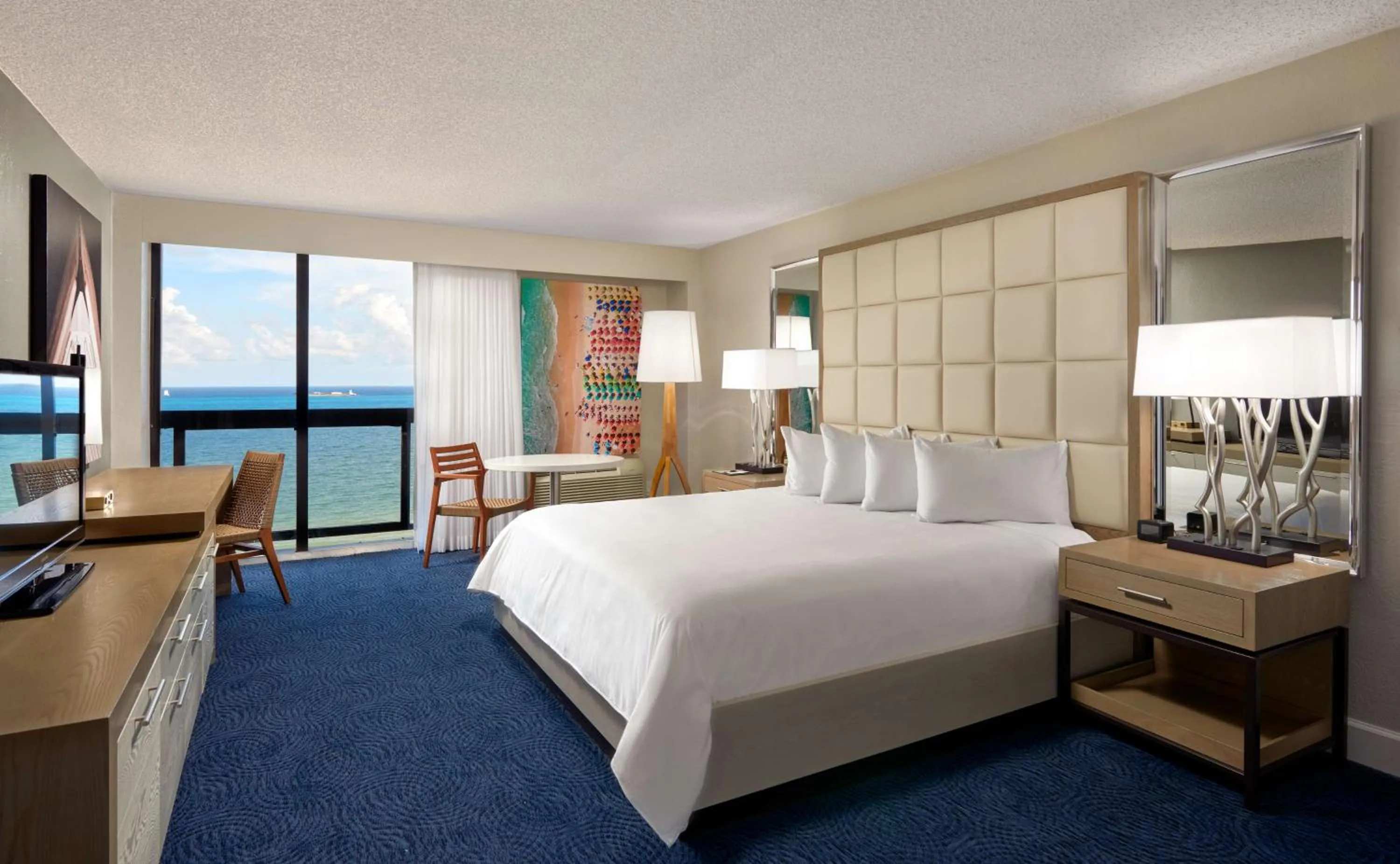 Bedroom, Bed in Bahia Mar Fort Lauderdale Beach - DoubleTree by Hilton