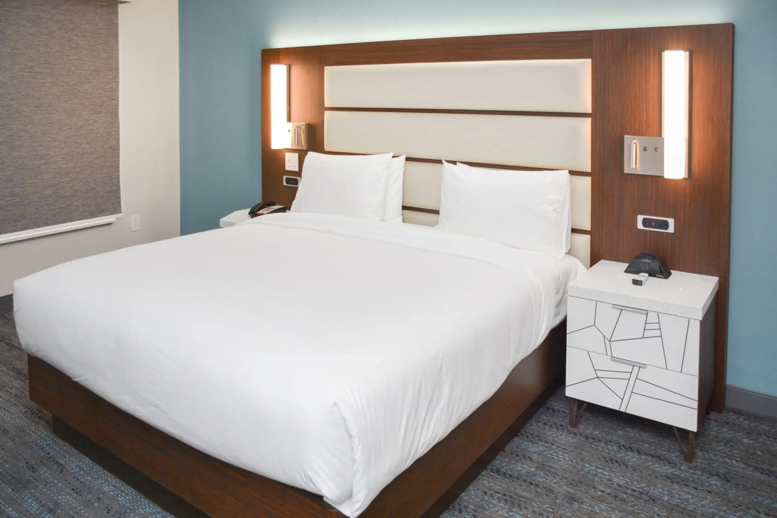 One-Bedroom King Suite with Sofa Bed and Adapted Tub - Mobility and Hearing Accessible in Four Points by Sheraton Fayetteville Fort Bragg One-Bedroom King Suite with Sofa Bed and Adapted Tub - Mobility and Hearing Accessible in Four Points by Sheraton Fayetteville Fort Bragg