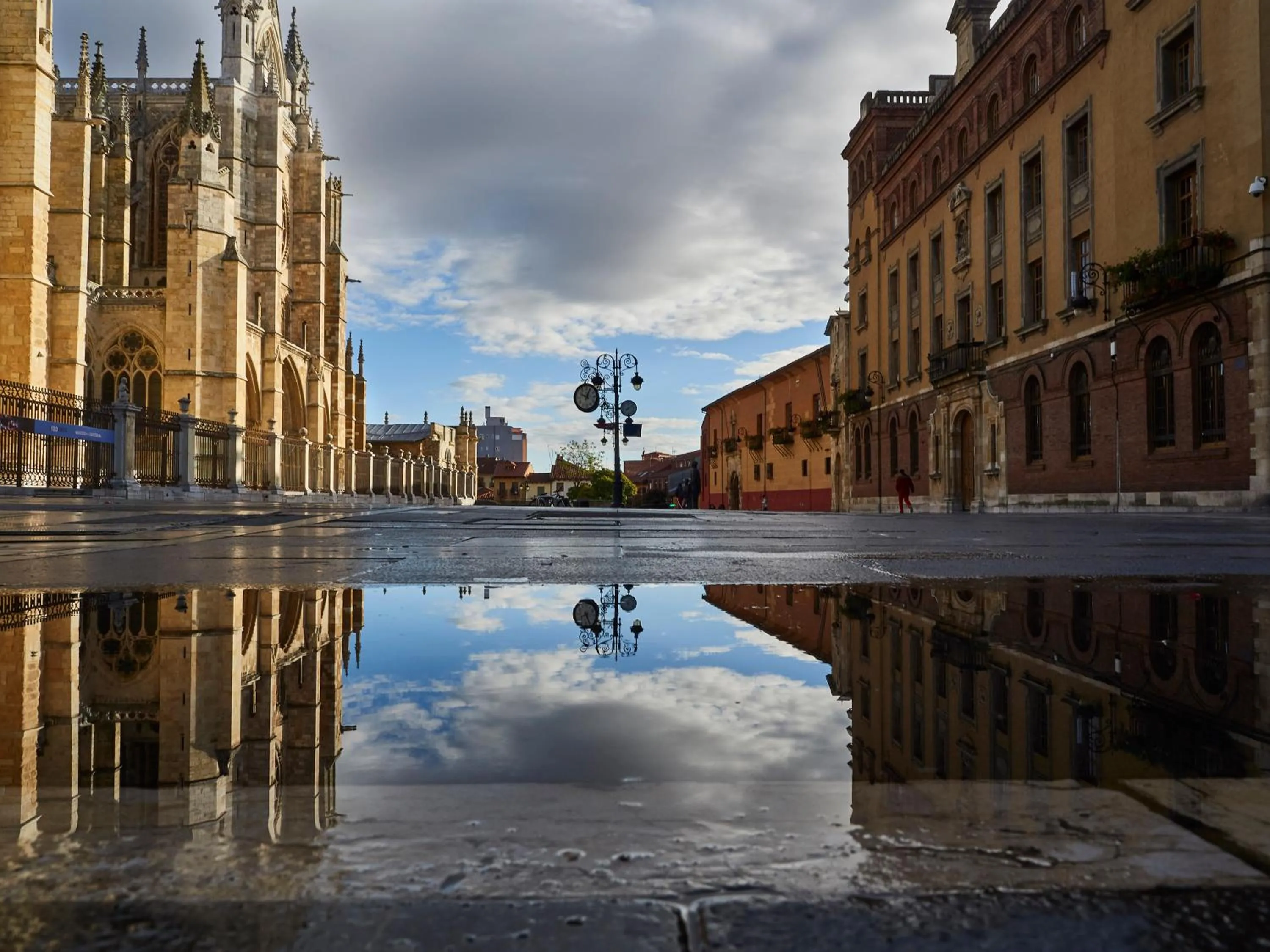 Off site in Entrevias Lodging - con Garaje y WIFI