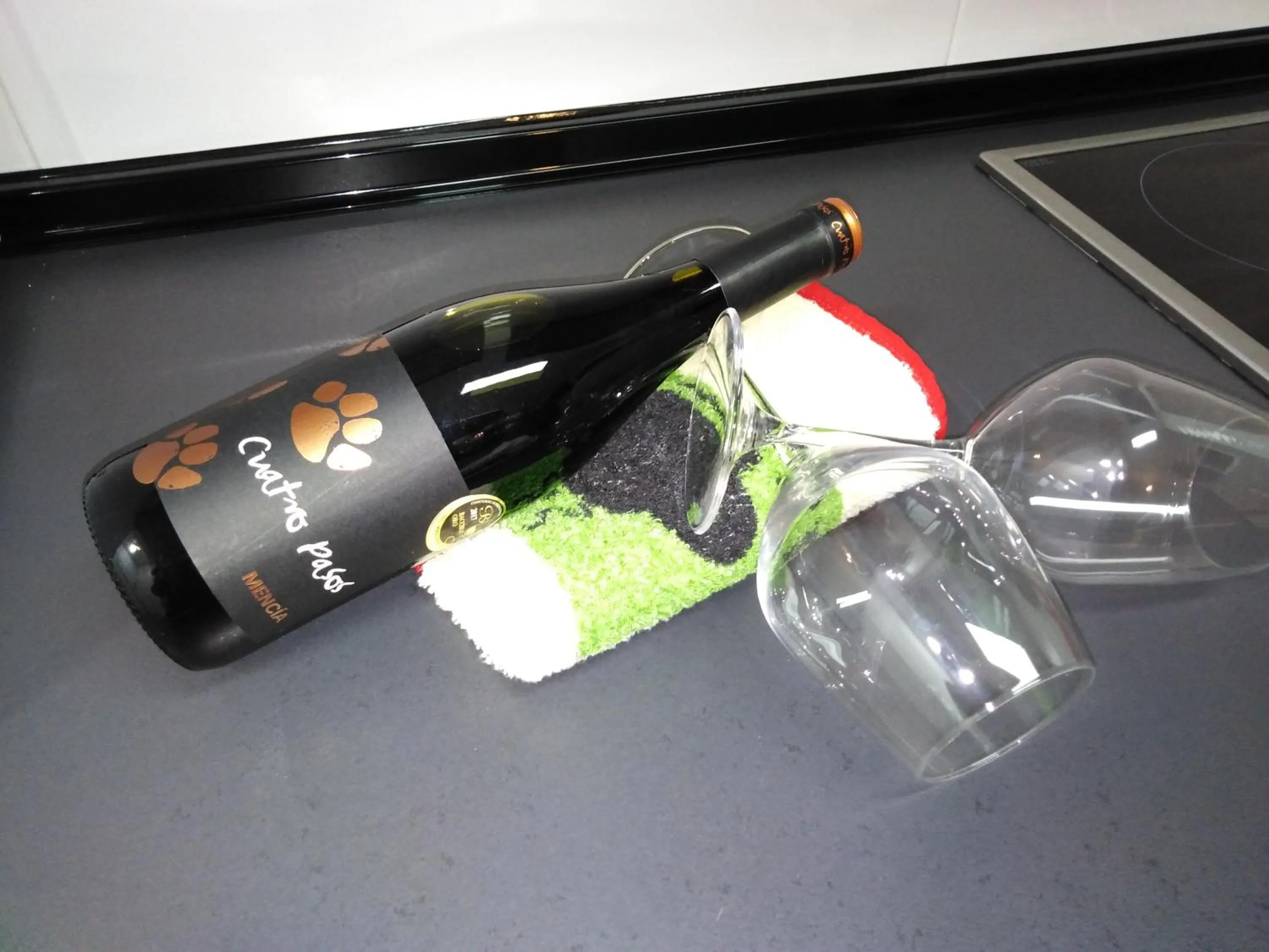 Alcoholic drinks in Entrevias Lodging - con Garaje y WIFI