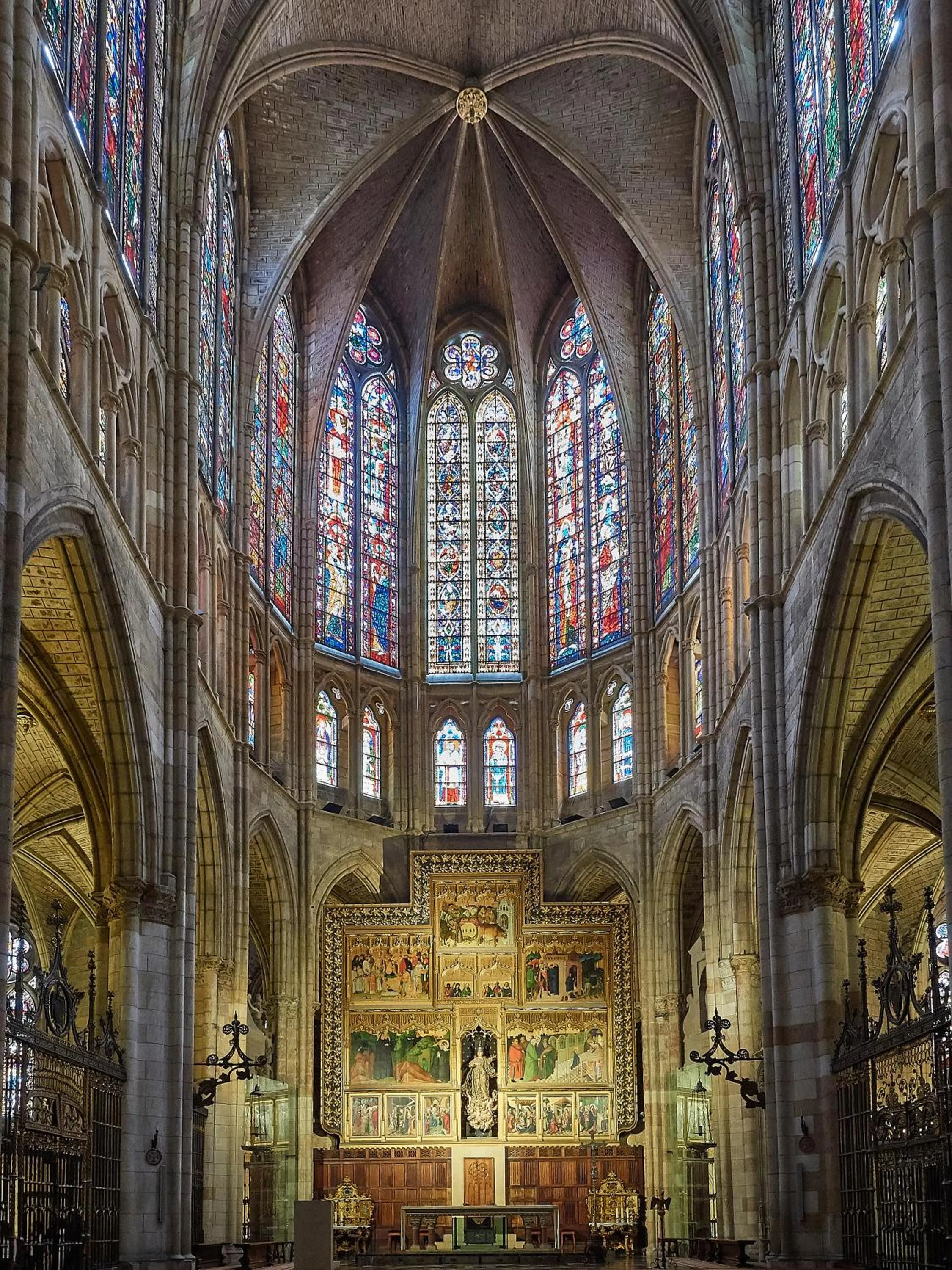 Off site in Entrevias Lodging - con Garaje y WIFI