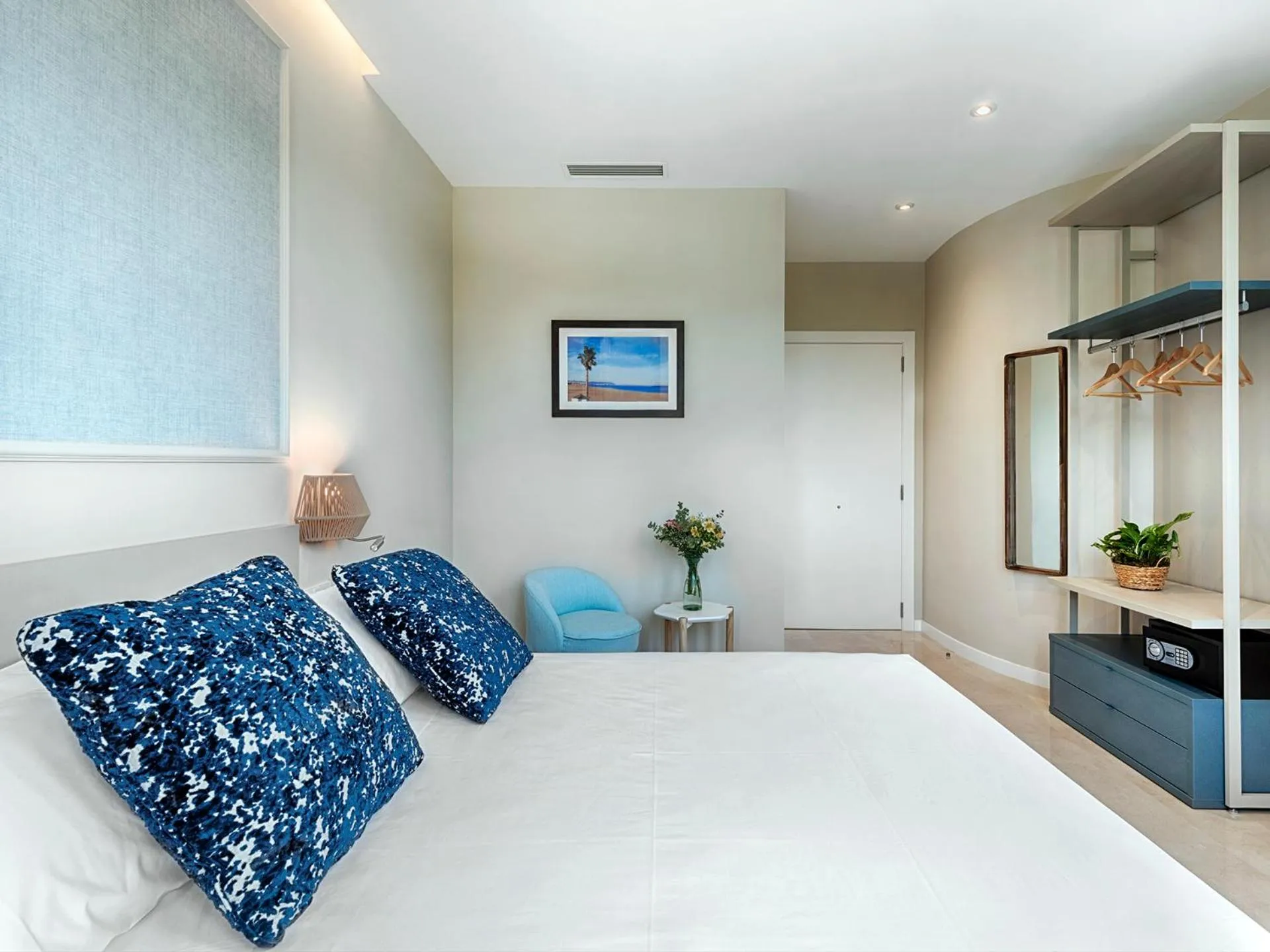 Bed in Opera House Valencia B&B