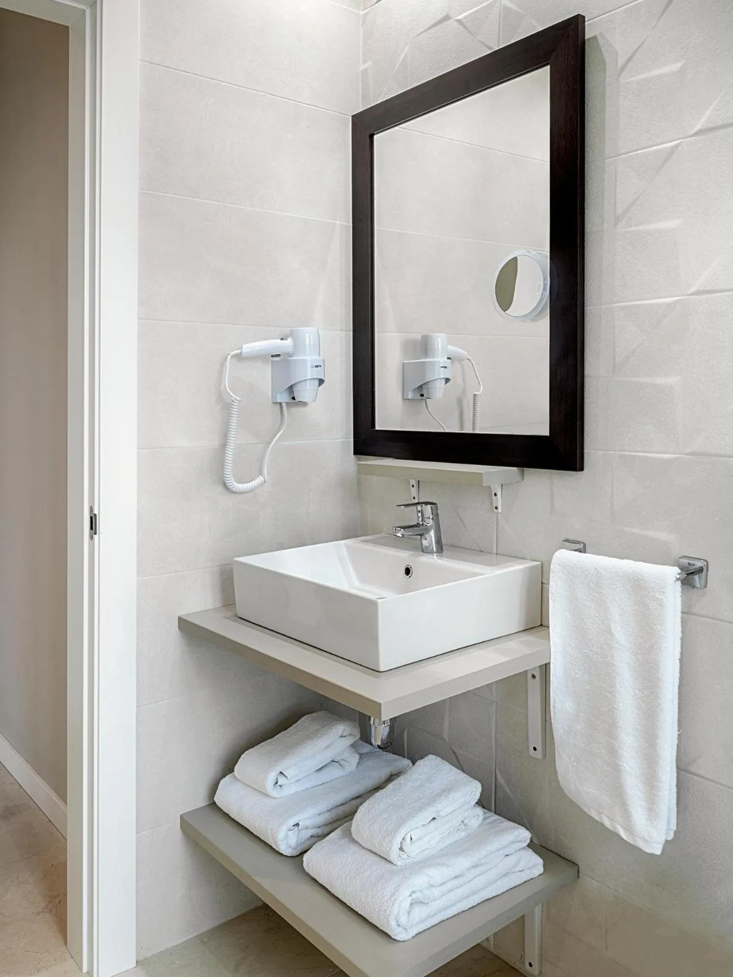 Bathroom in Opera House Valencia B&B