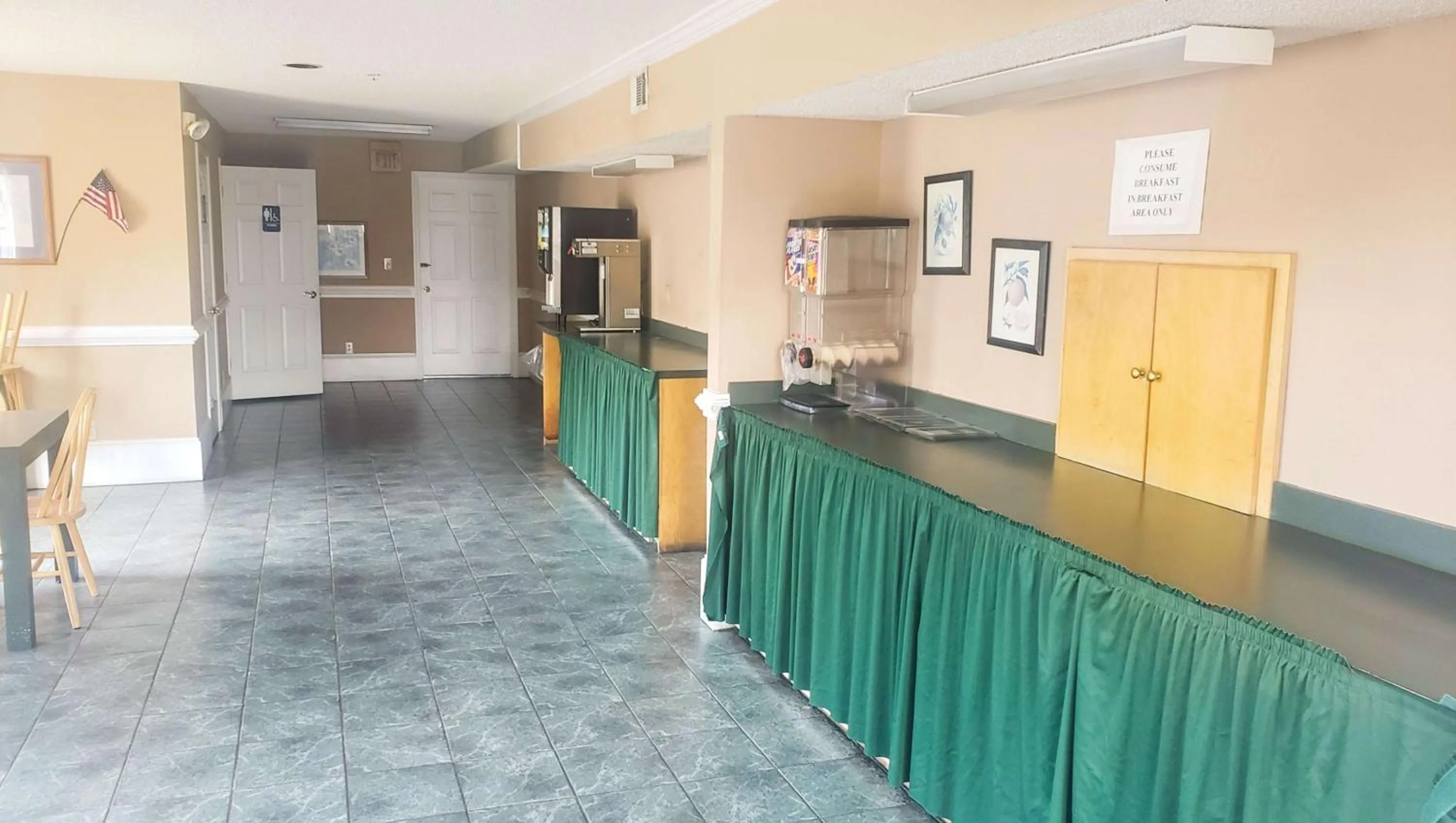 Property building in Magnuson Hotel Marietta