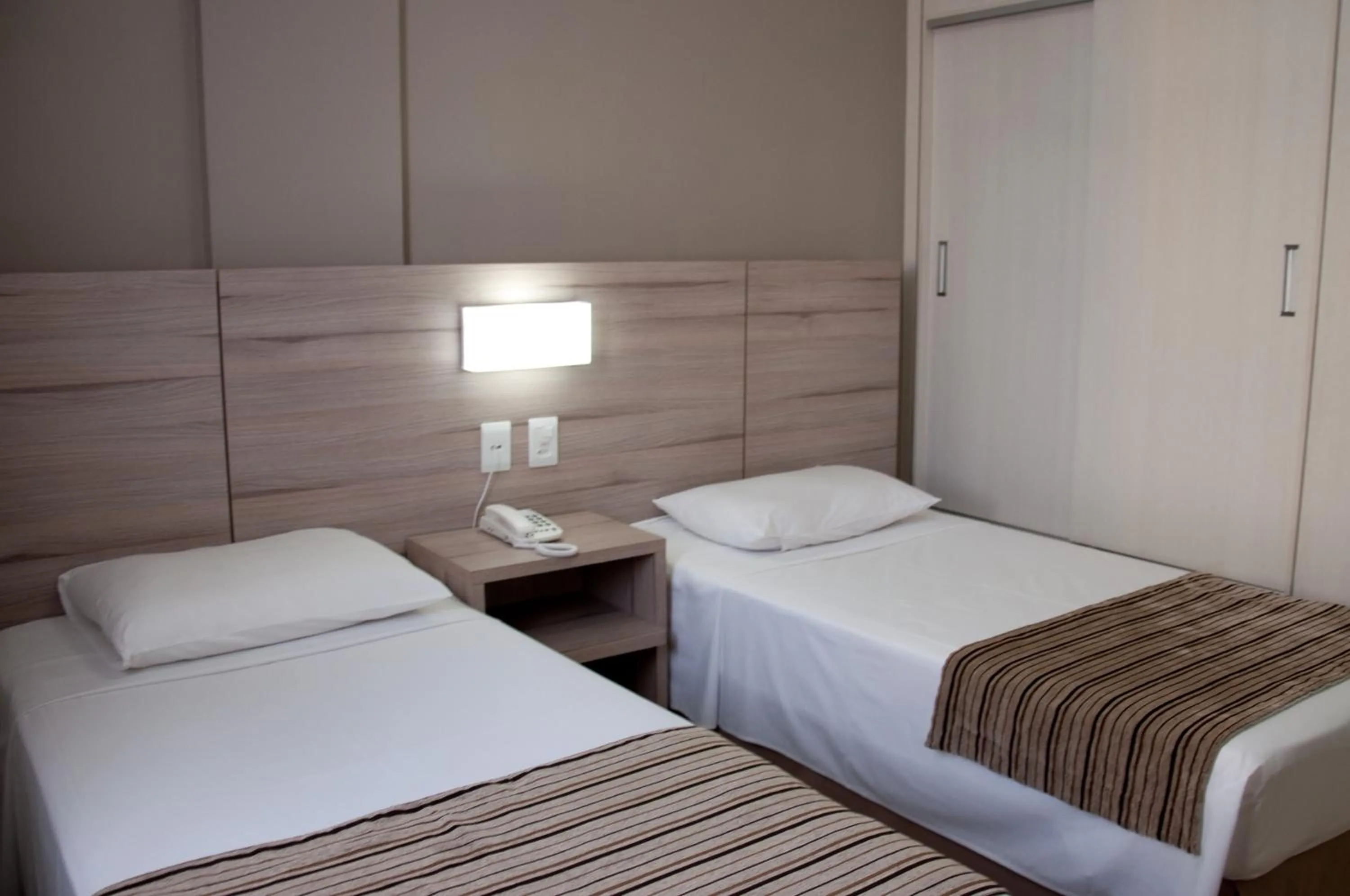 Bedroom, Bed in Hotel Linhatur