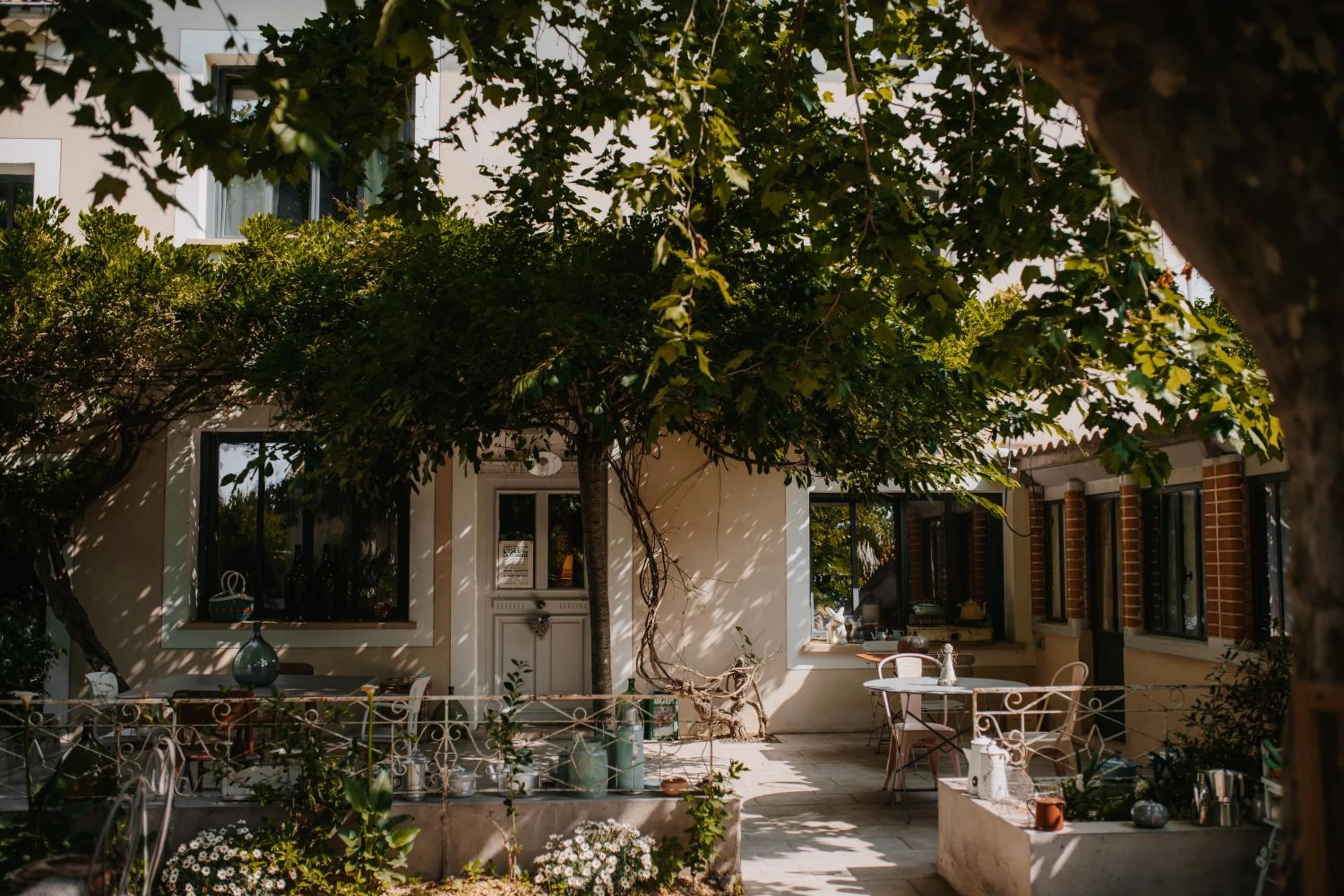 Property building in Les intérieurs d'Angèle