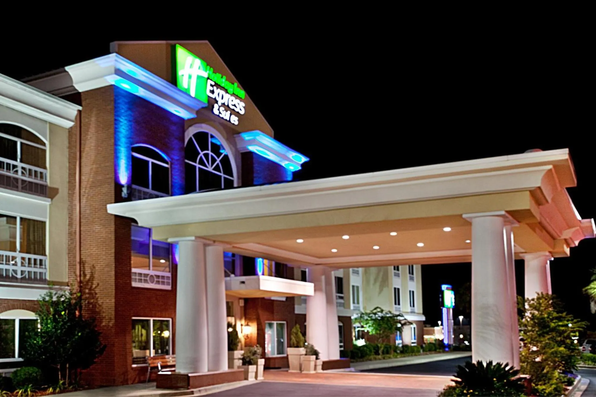 Property building in Holiday Inn Express Hotel & Suites - Sumter by IHG
