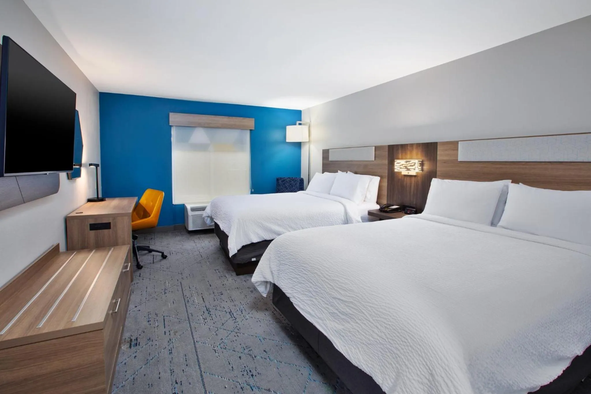 Photo of the whole room, Bed in Holiday Inn Express Hotel & Suites - Sumter by IHG