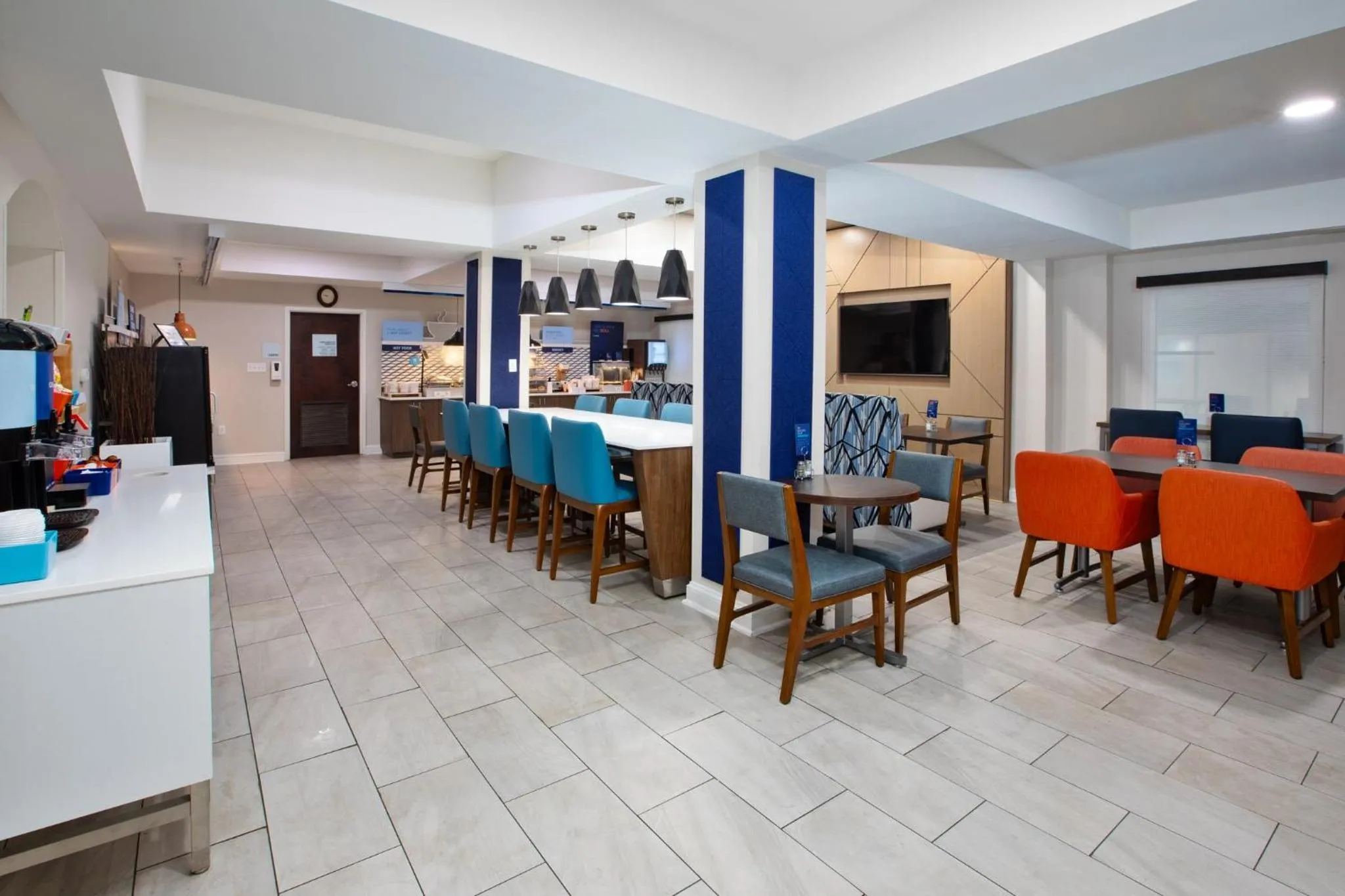 Breakfast in Holiday Inn Express Hotel & Suites - Sumter by IHG