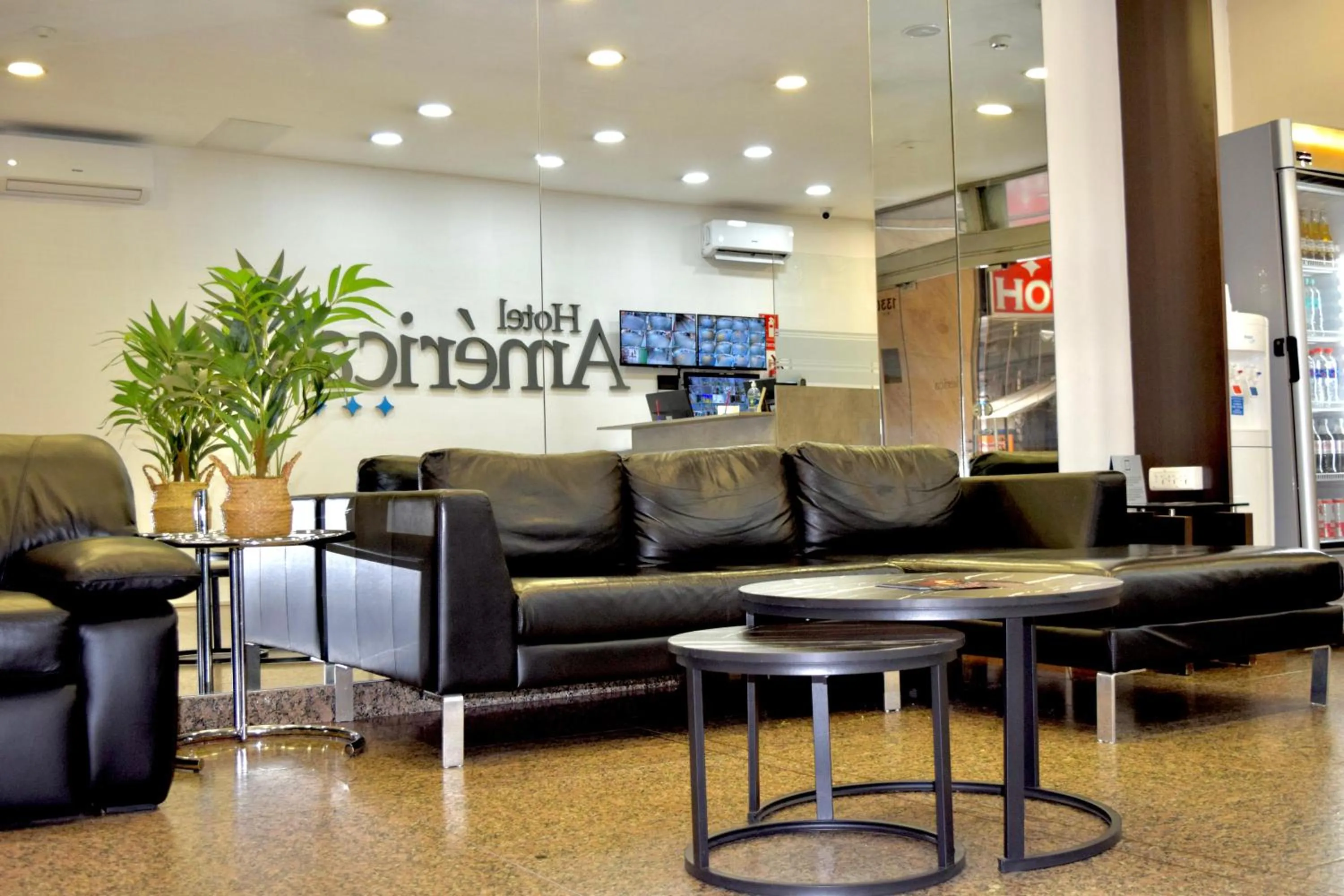 Living room in Hotel America