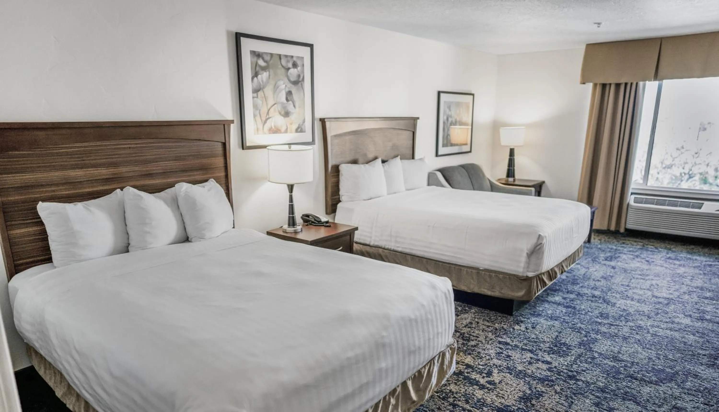 Bedroom, Bed in Crystal Inn Hotel & Suites - Salt Lake City