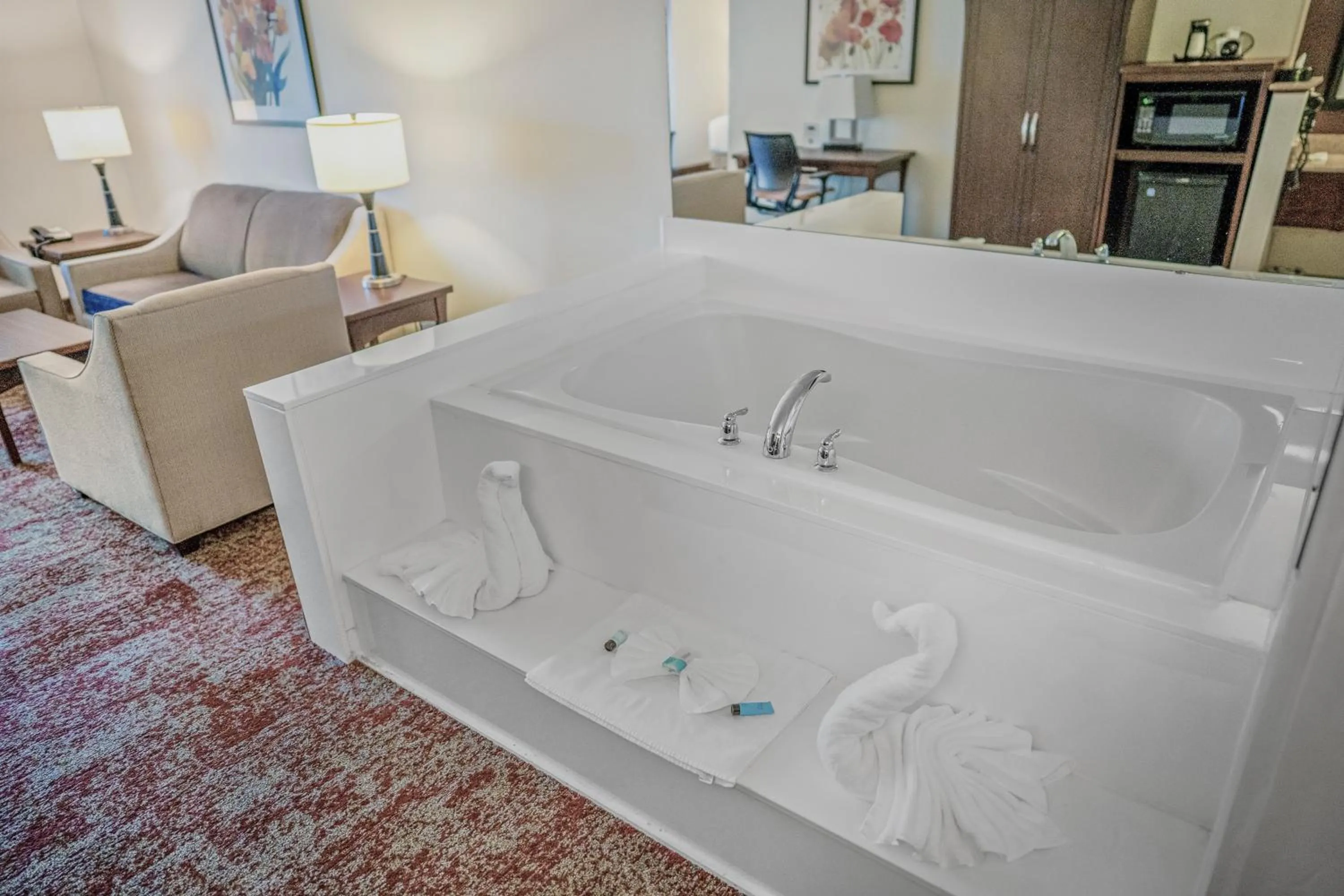 Bedroom in Crystal Inn Hotel & Suites - Salt Lake City