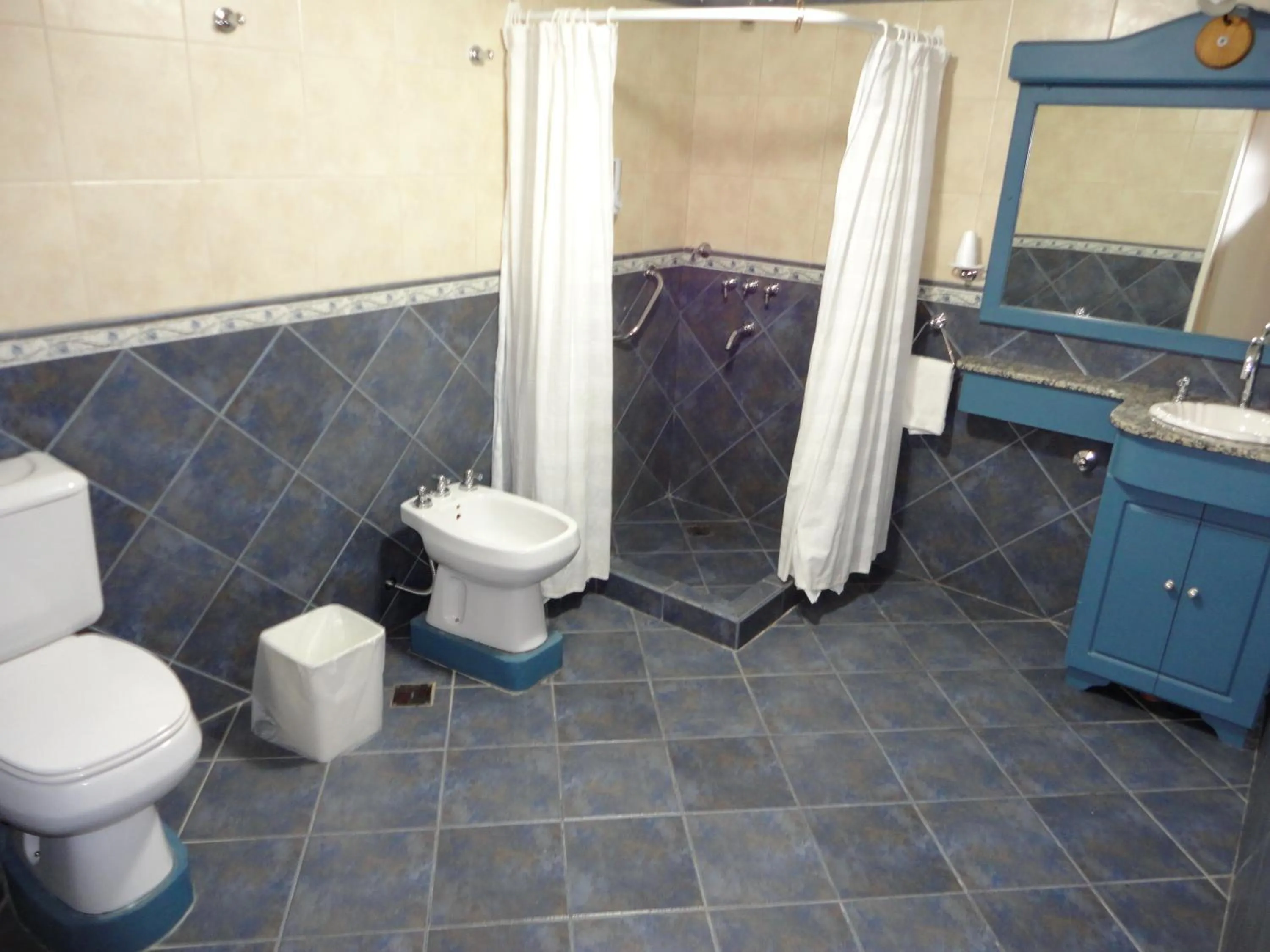 Bathroom in Aikendor Hotel Panorámico