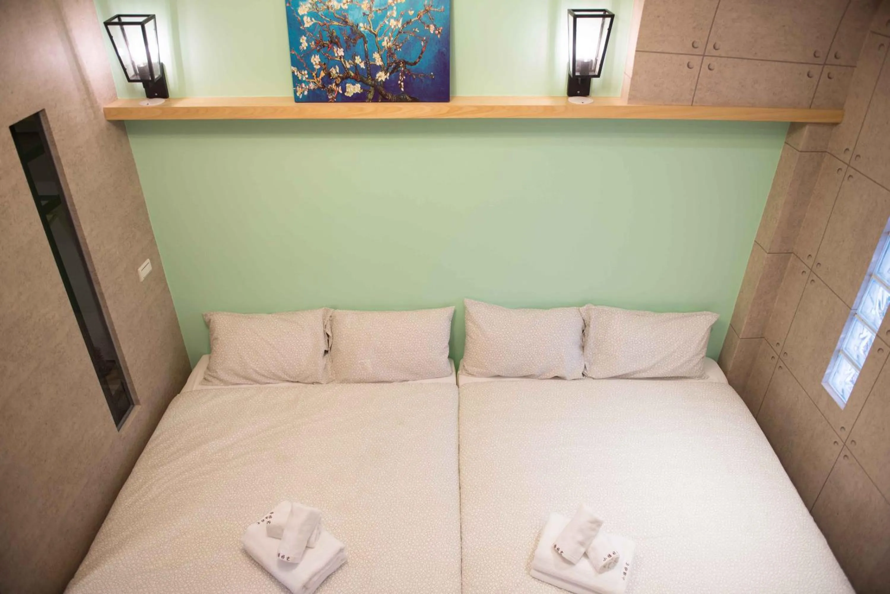 Bed in Small Bridge Good Home