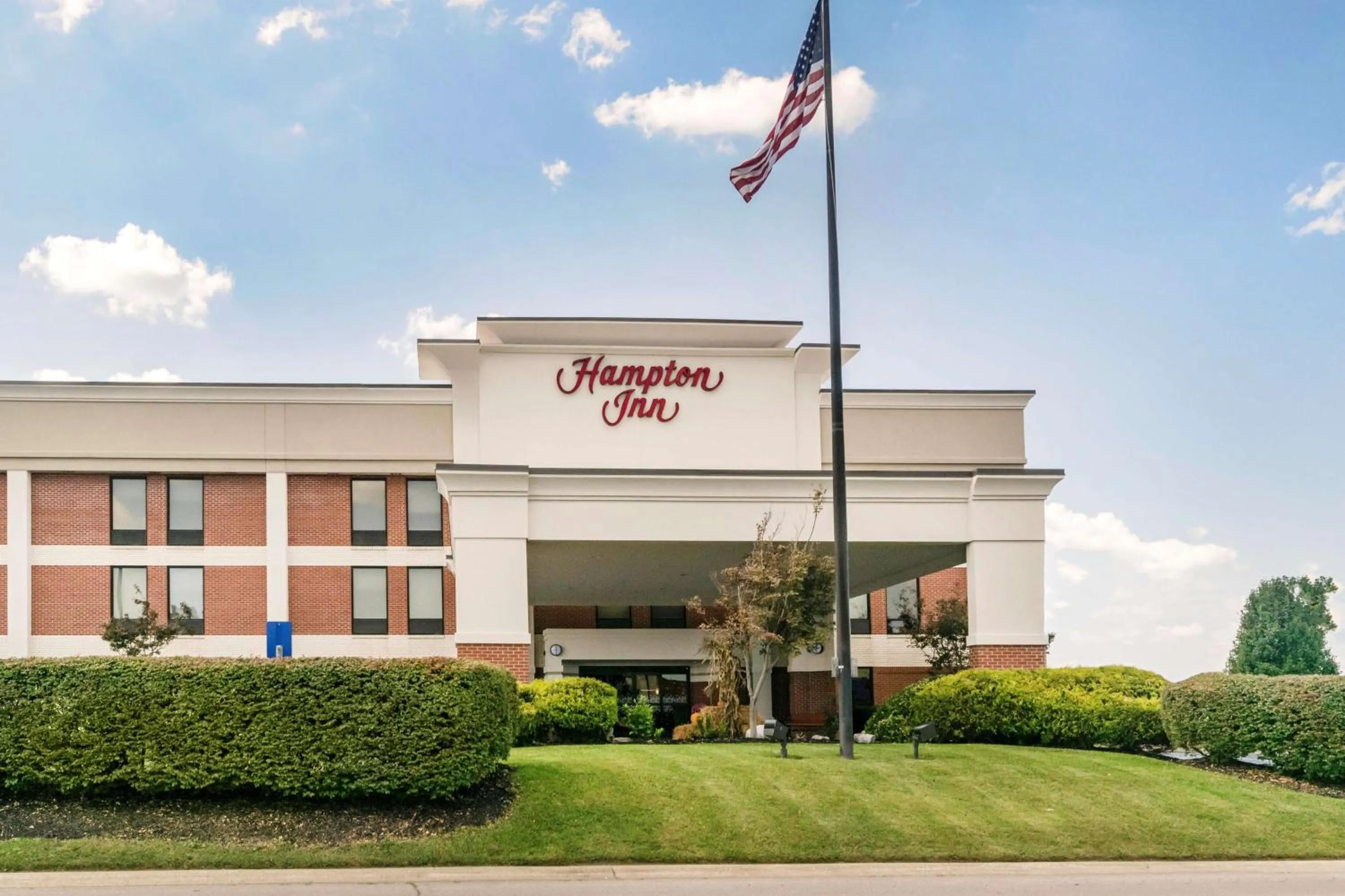 Property building in Hampton Inn Richmond KY