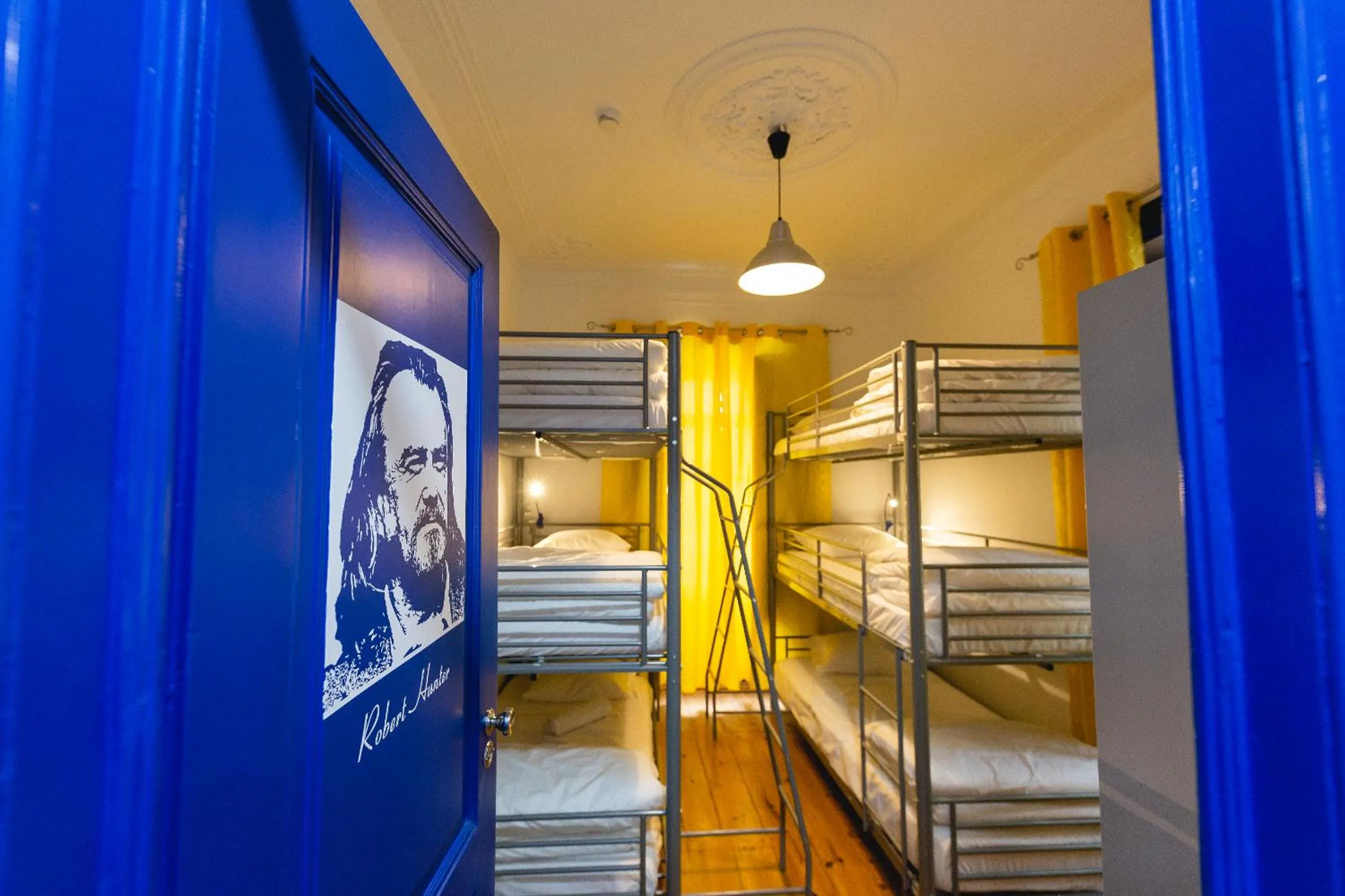 Photo of the whole room, Bed in Help Yourself Hostels - Parede