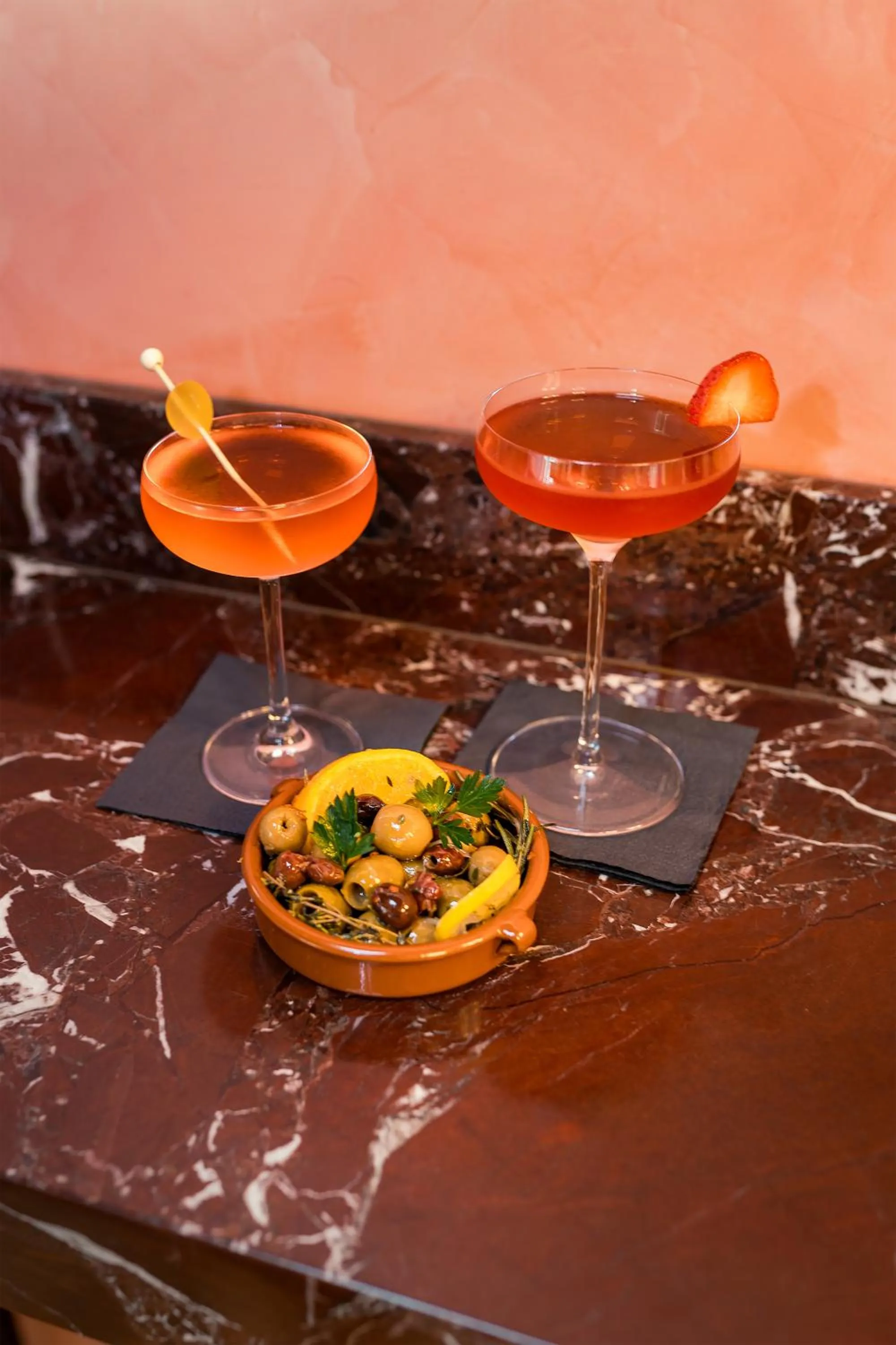 Restaurant/places to eat in Short Stories Hotel Near The Grove