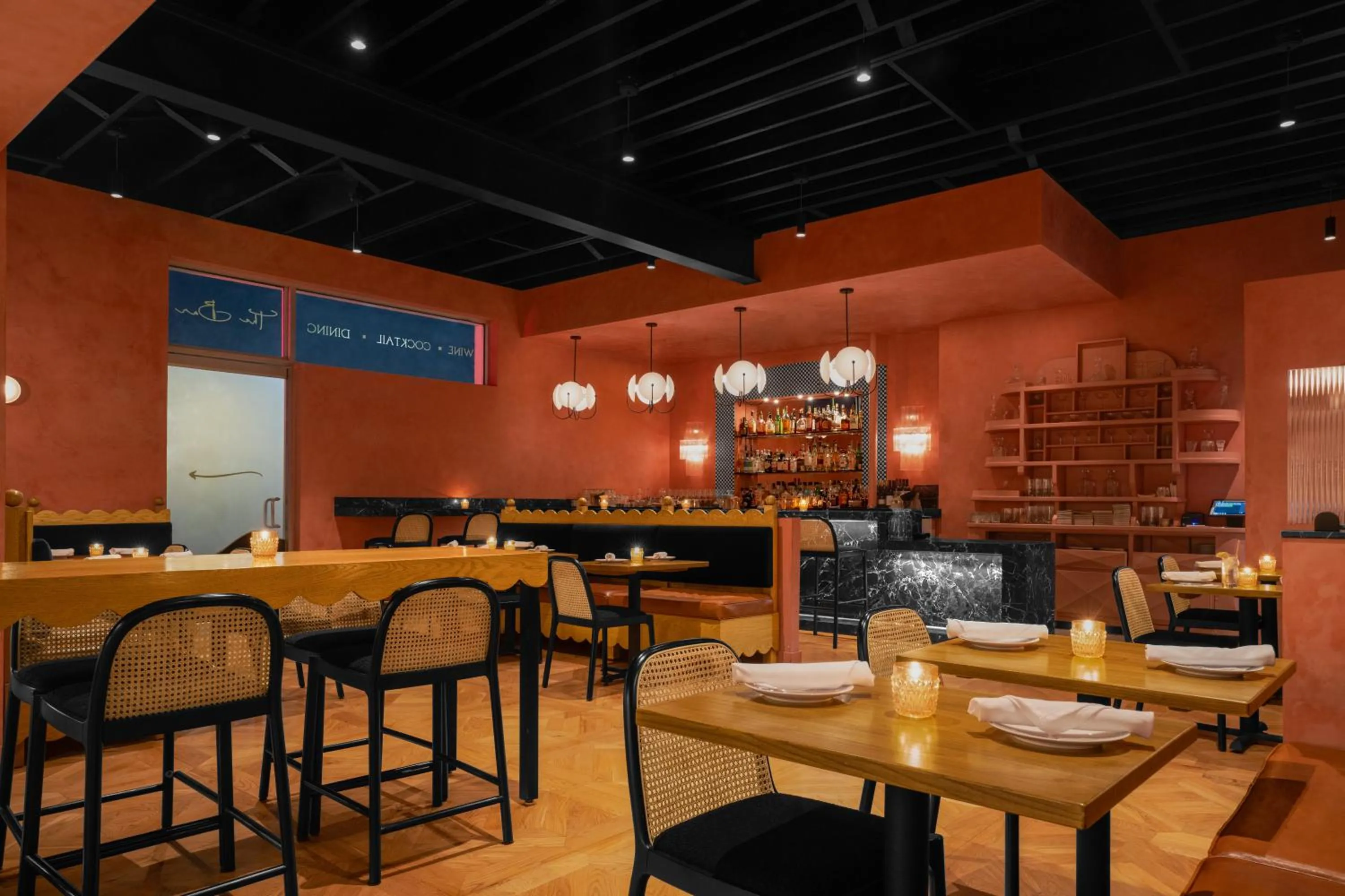 Restaurant/places to eat in Short Stories Hotel Near The Grove