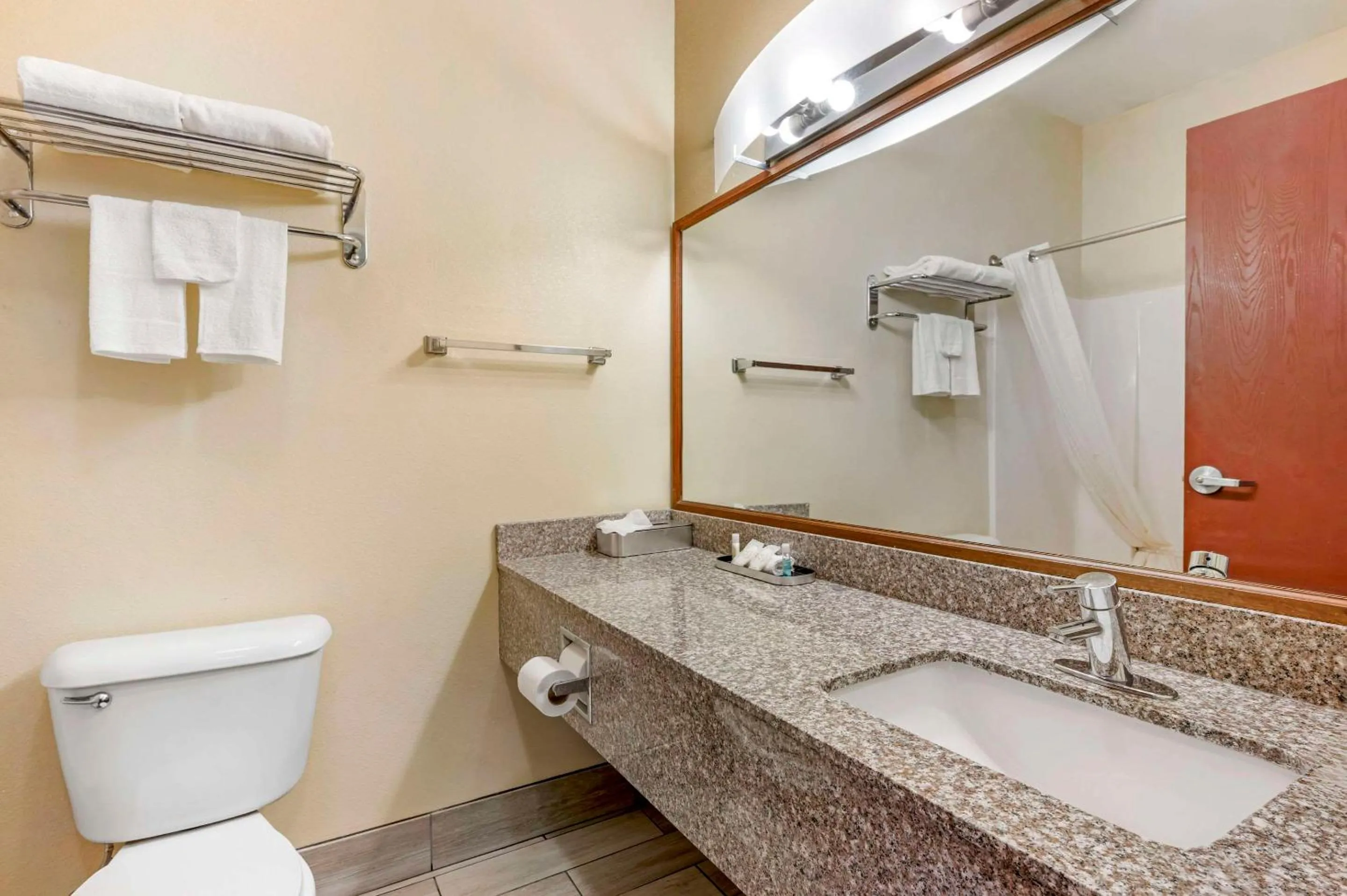 Bedroom in Quality Suites