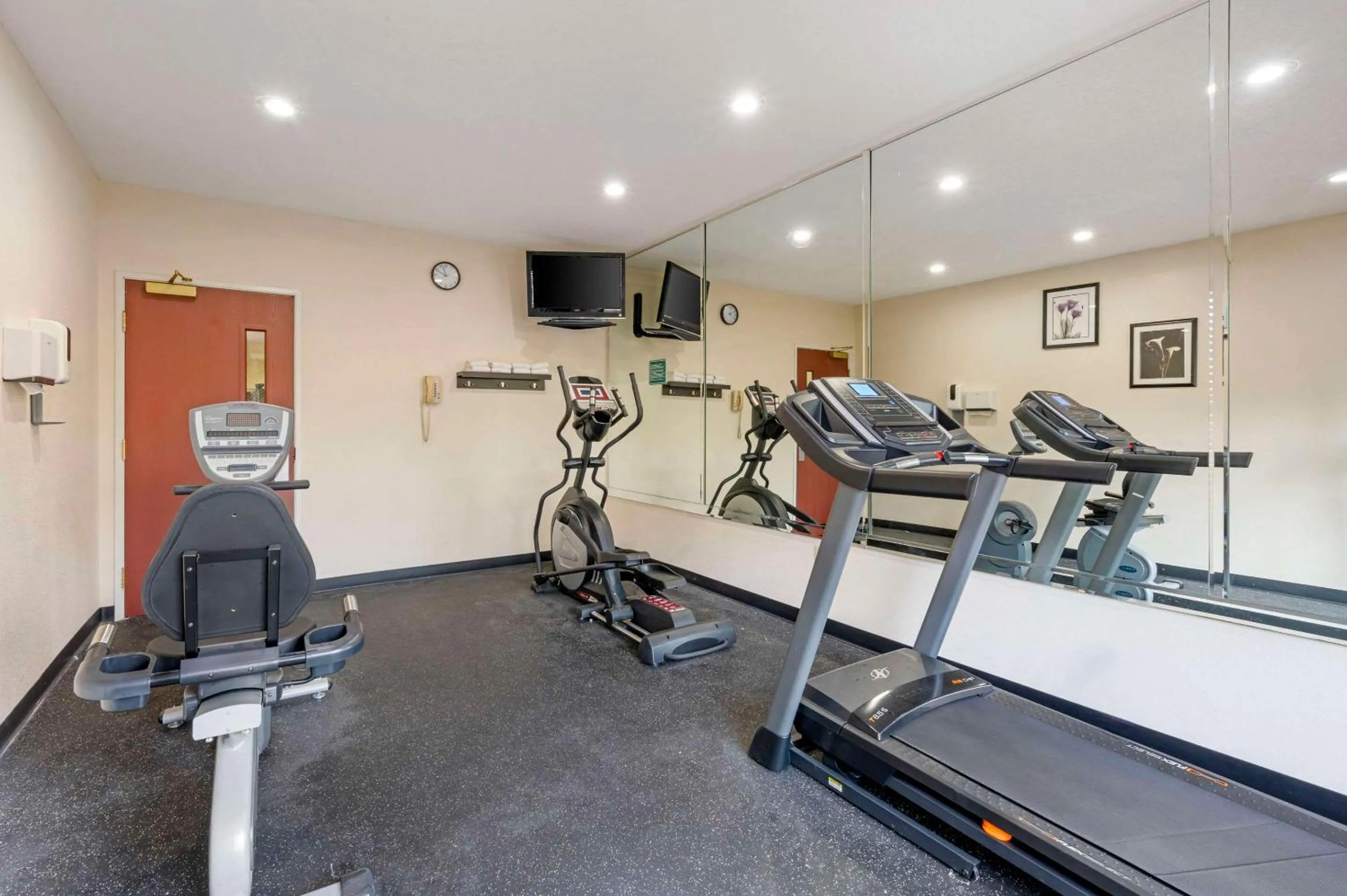 Fitness centre/facilities in Quality Suites