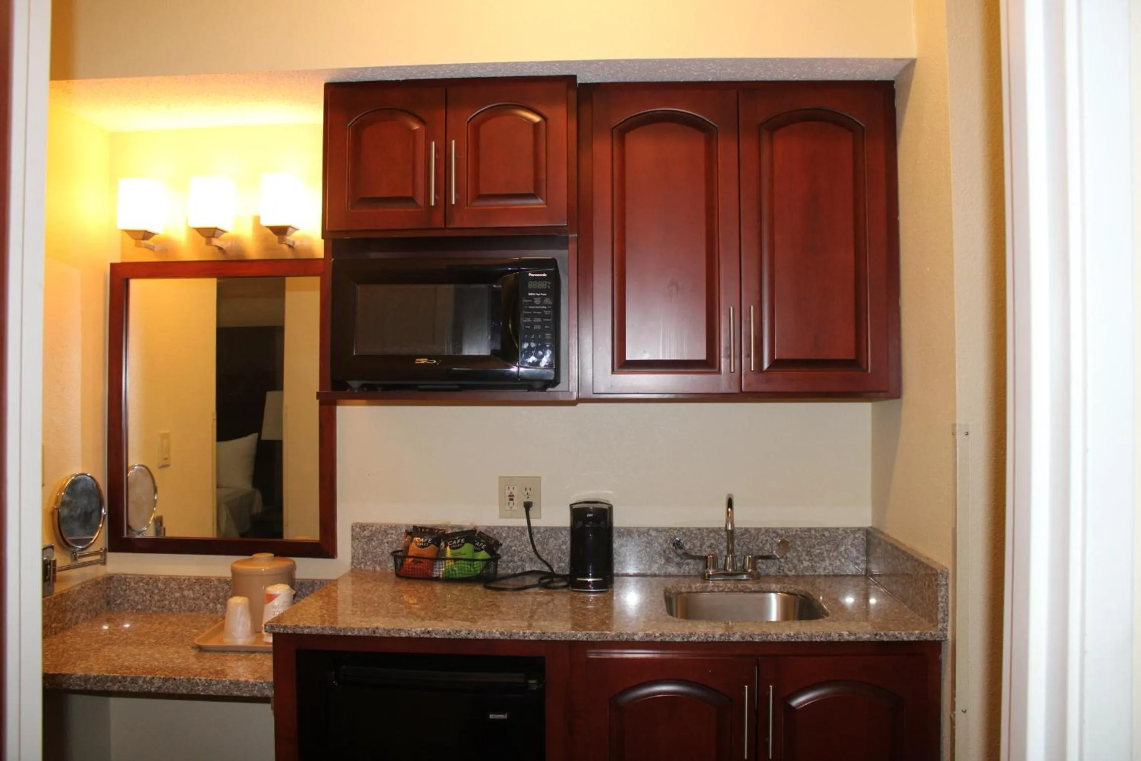 Living room in Quality Suites