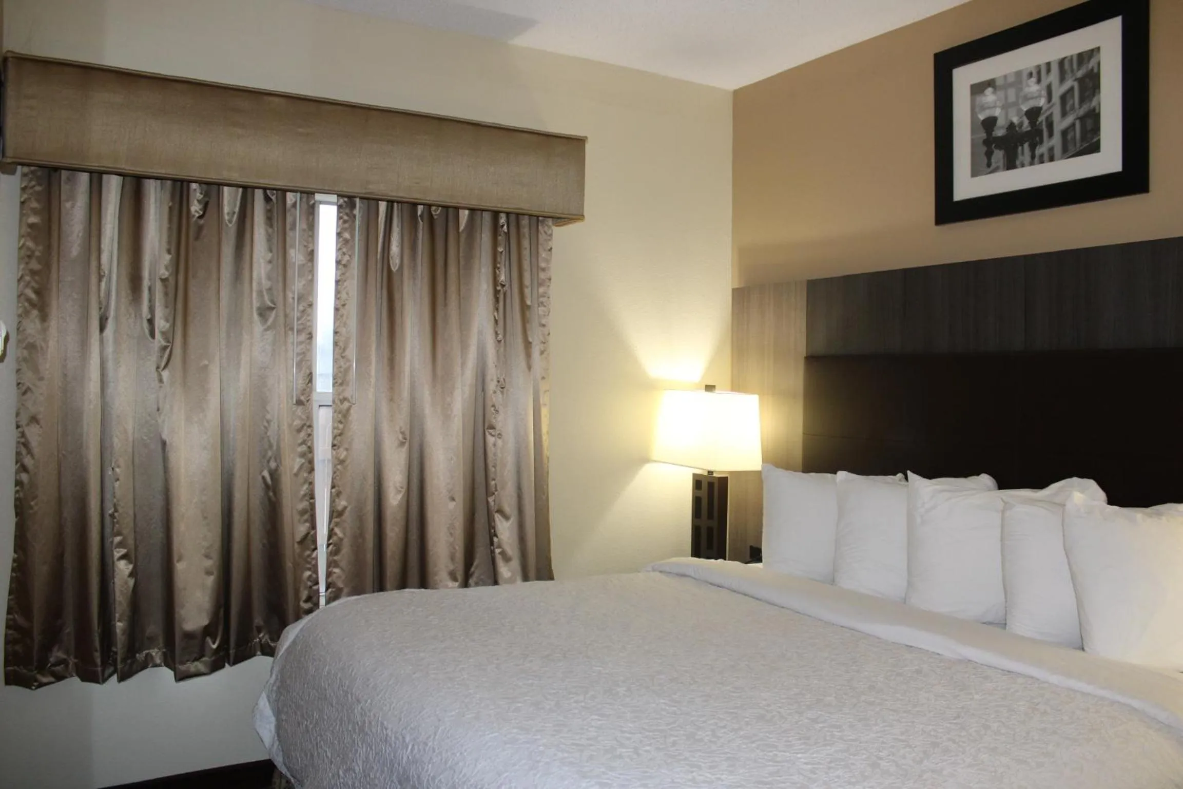 Bed in Quality Suites