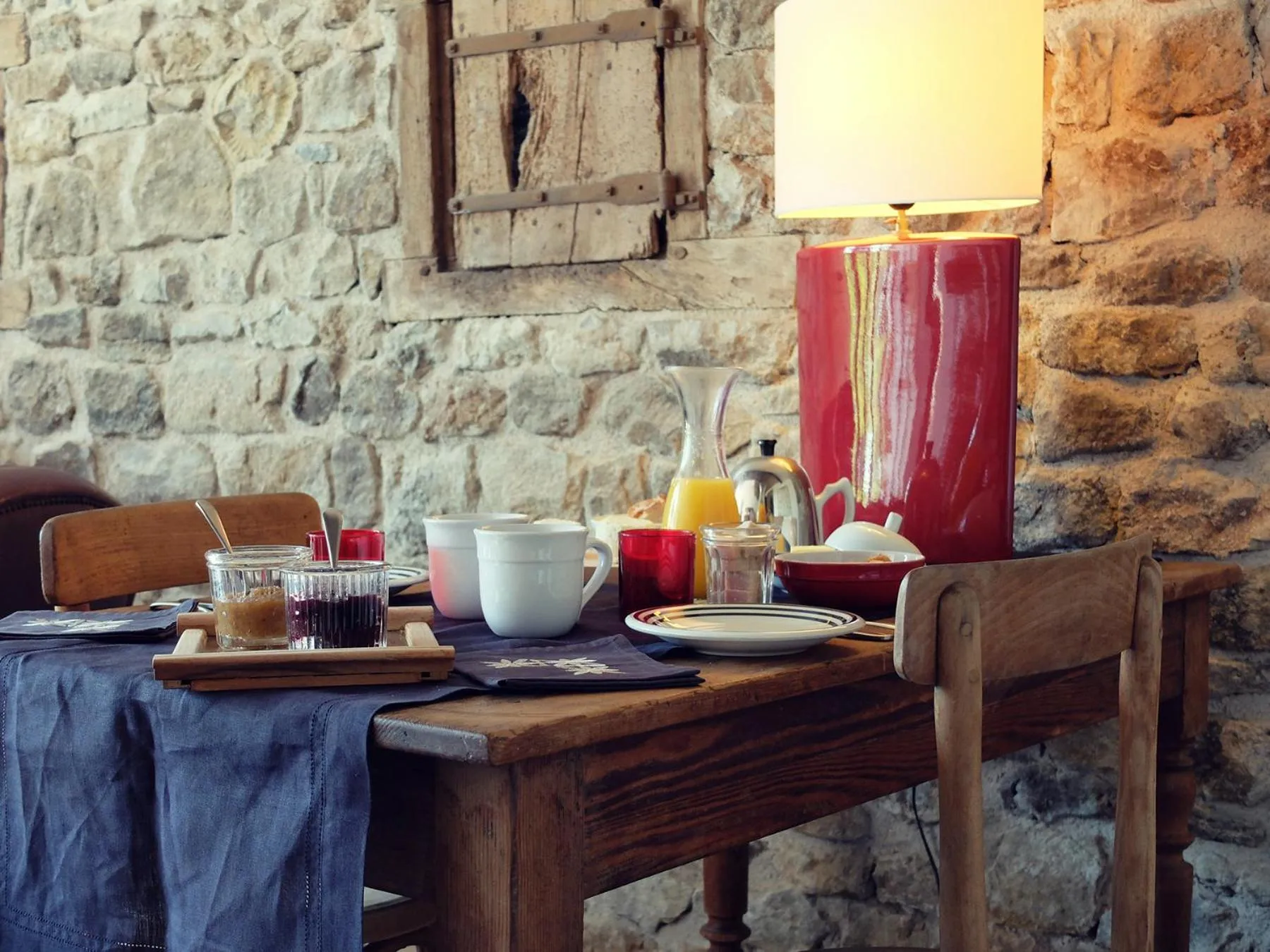 Continental breakfast in Le Thé au Jardin